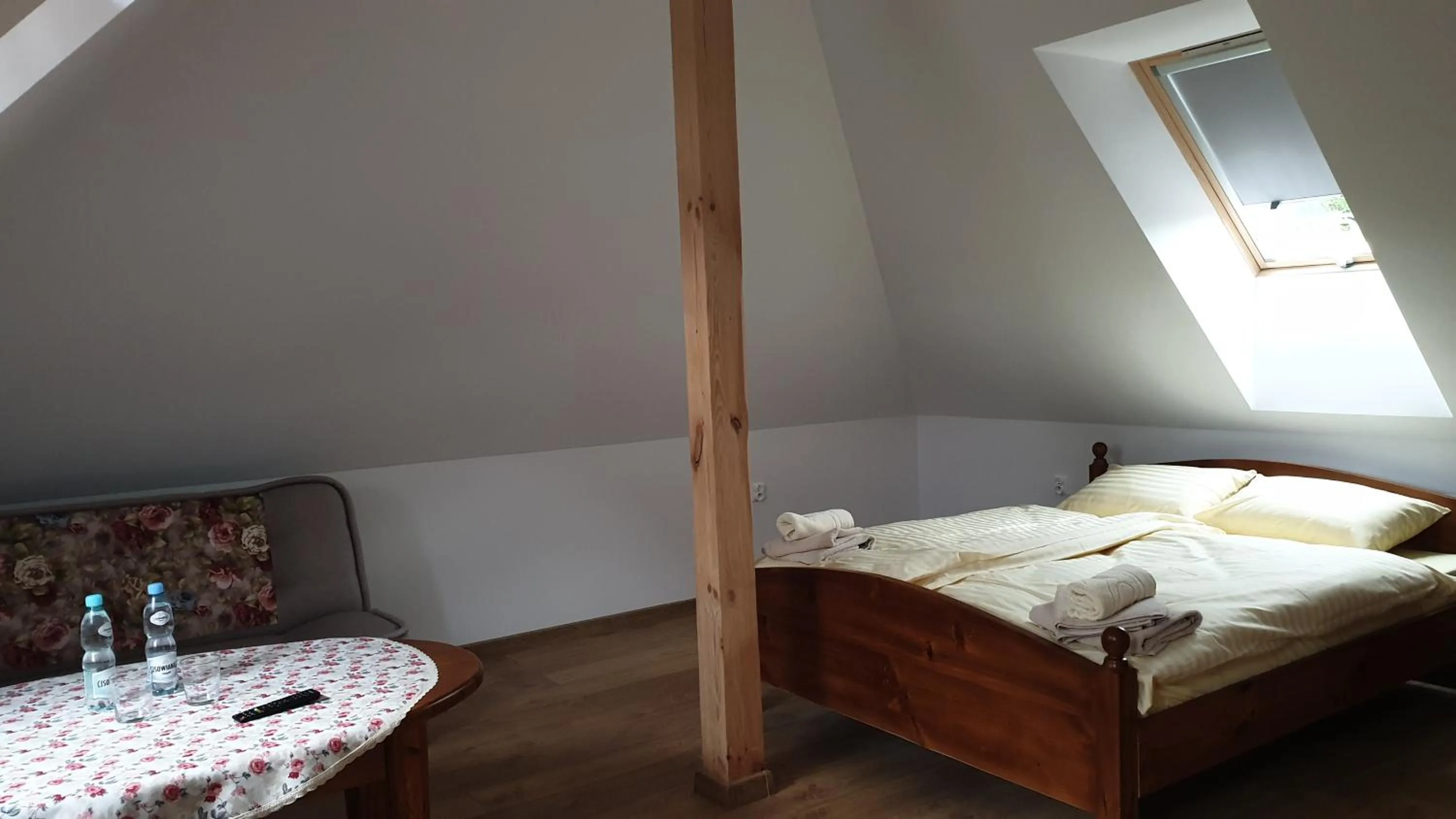 Bed in Dwór nad jeziorem w Bieniaszach