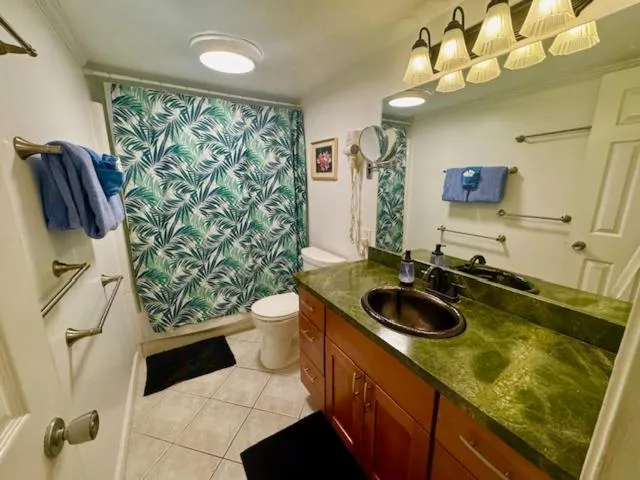 Bathroom in Kihei Kai Nani with a ocean view