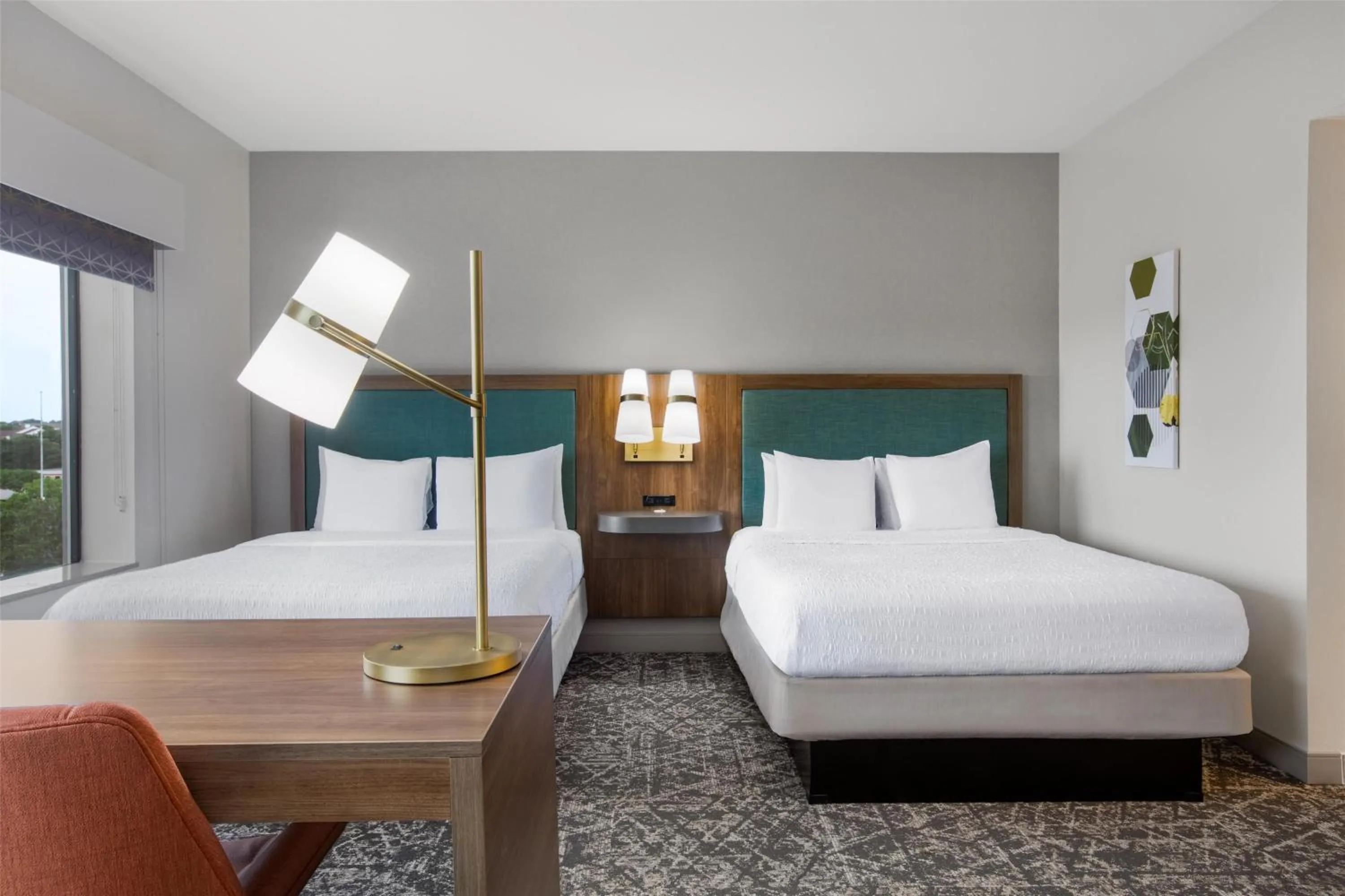 Bed in Hampton Inn & Suites Dallas-Arlington North-Entertainment District