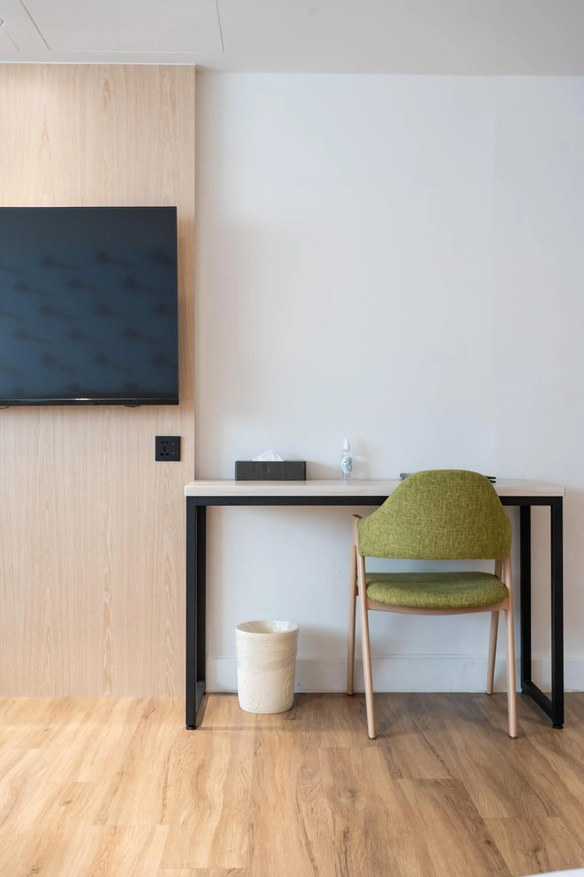 TV and multimedia in Hub Hotel Zhongli