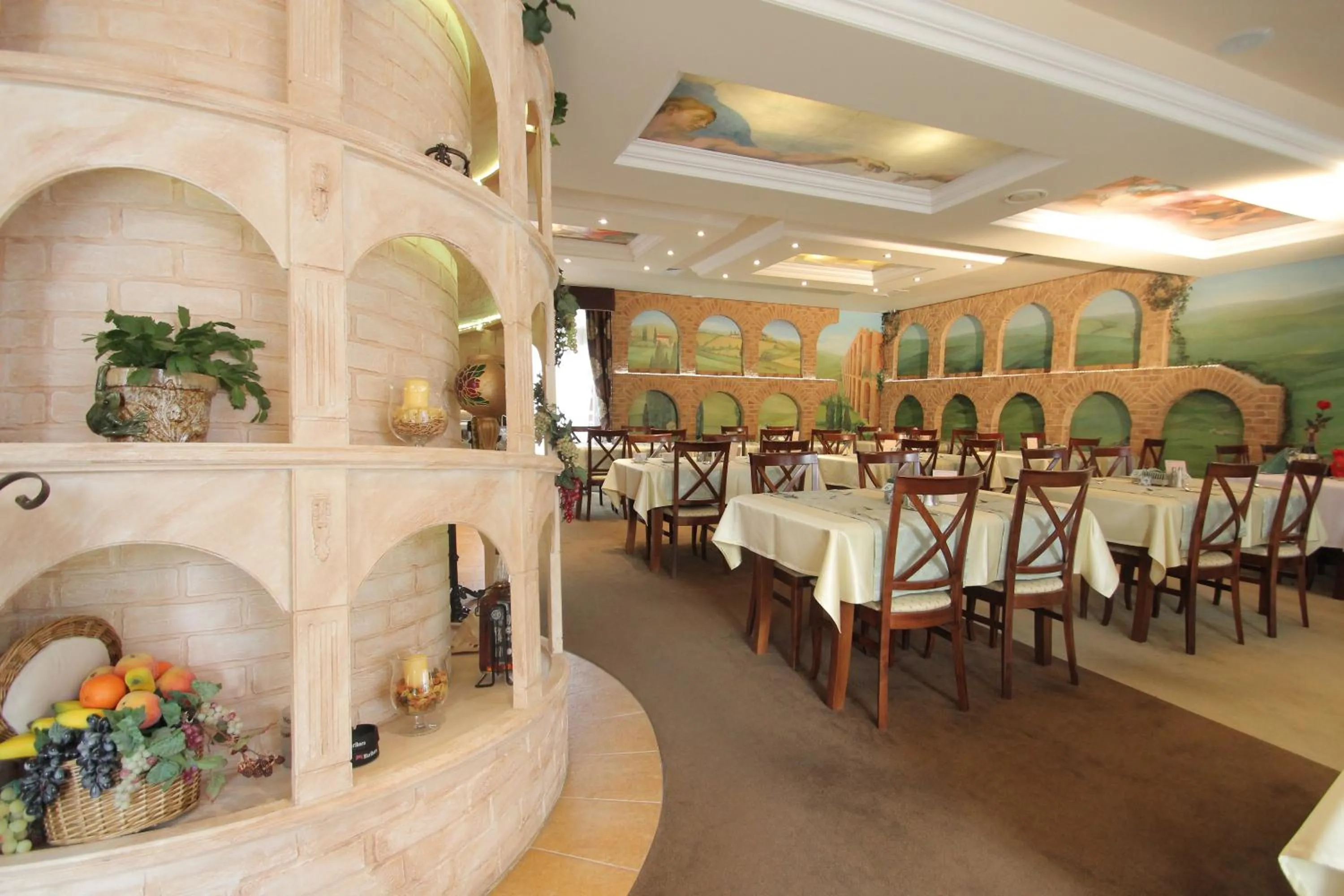 Restaurant/places to eat in Villa Martini
