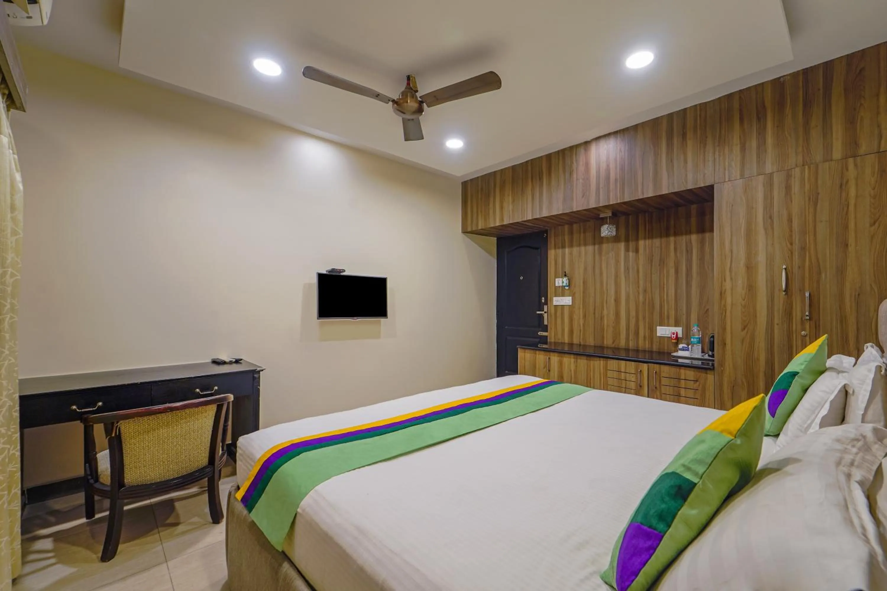 Bedroom, Bed in Treebo Elan