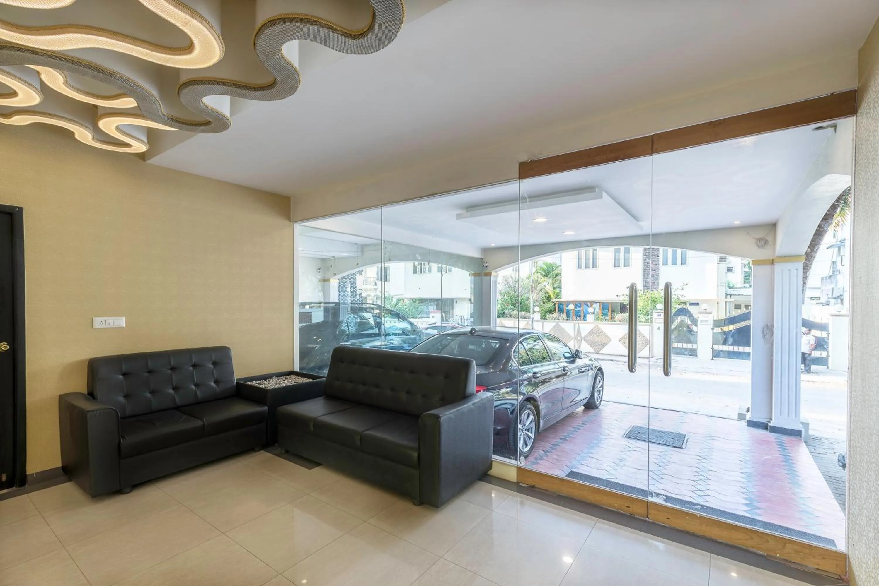 Lobby or reception in Treebo Elan