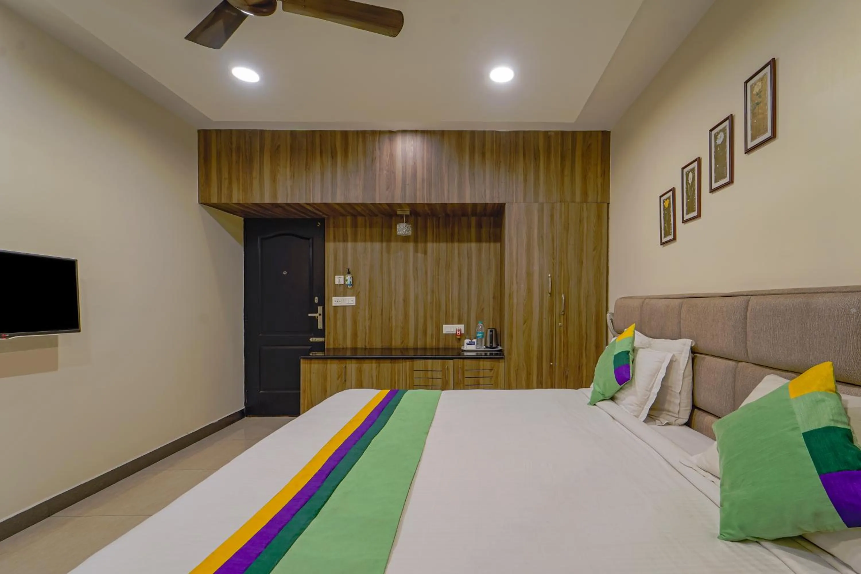 Bedroom, Bed in Treebo Elan