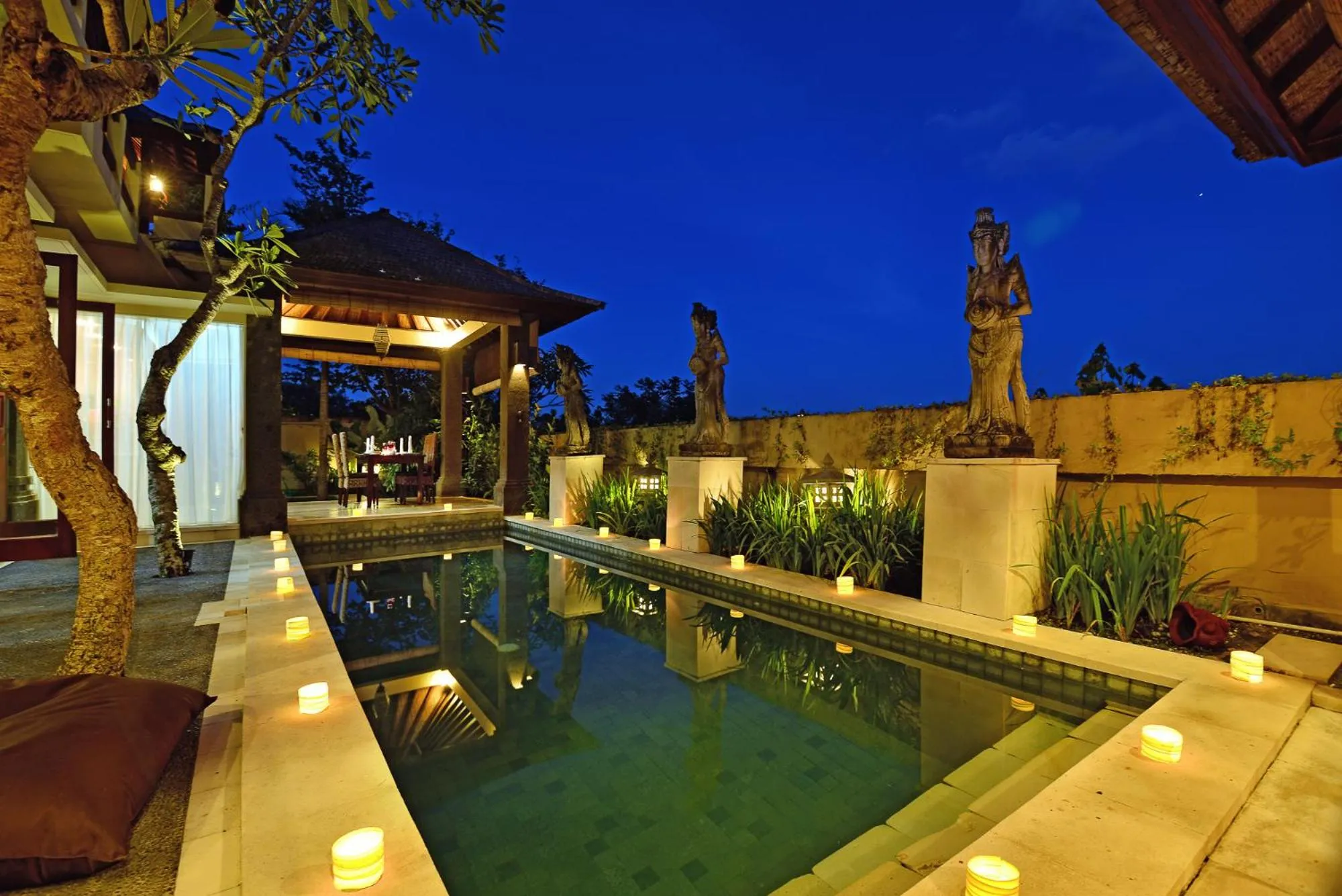 Swimming pool in Villa Lidwina by Nagisa Bali