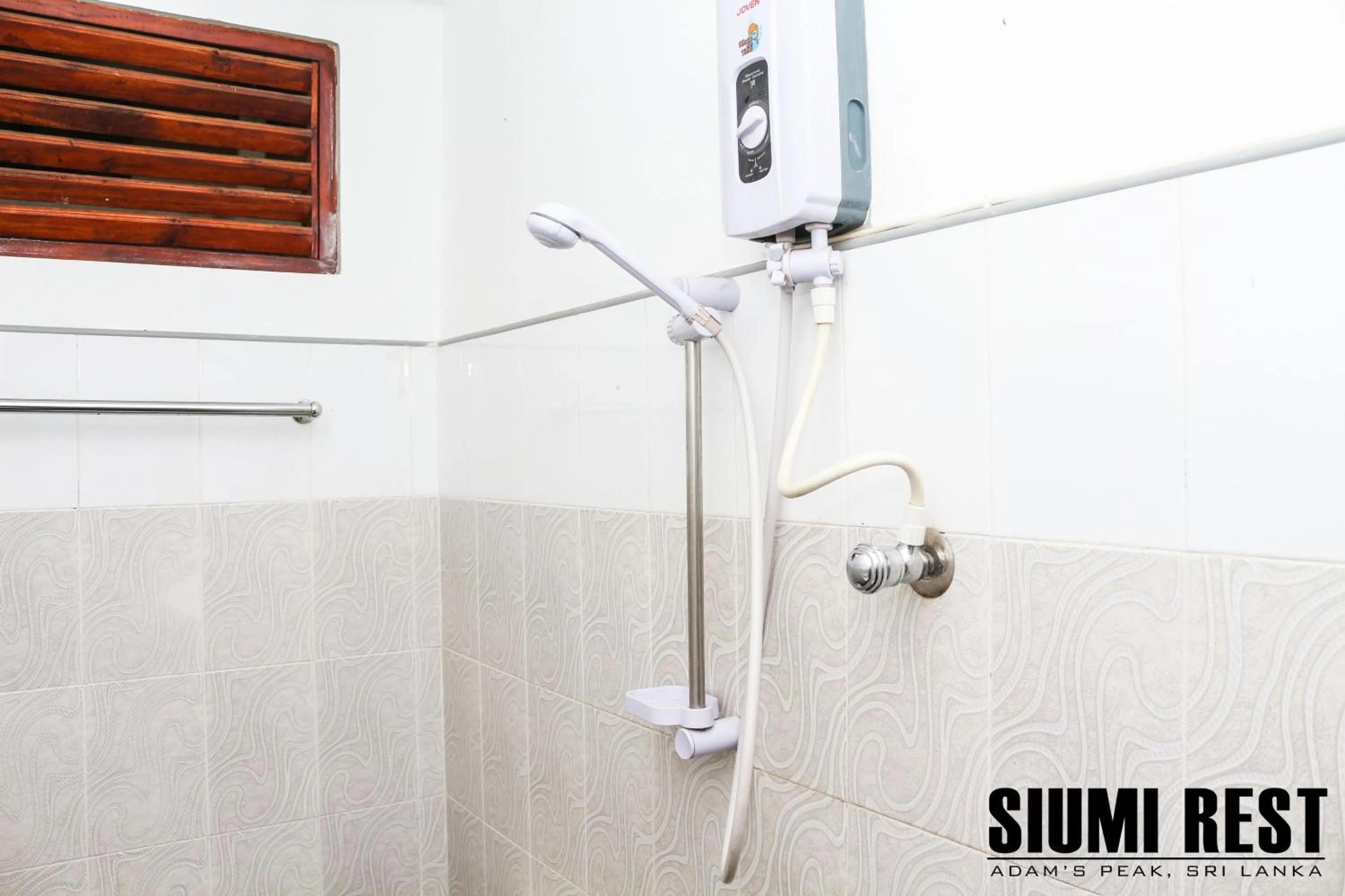 Shower in Siumi Rest