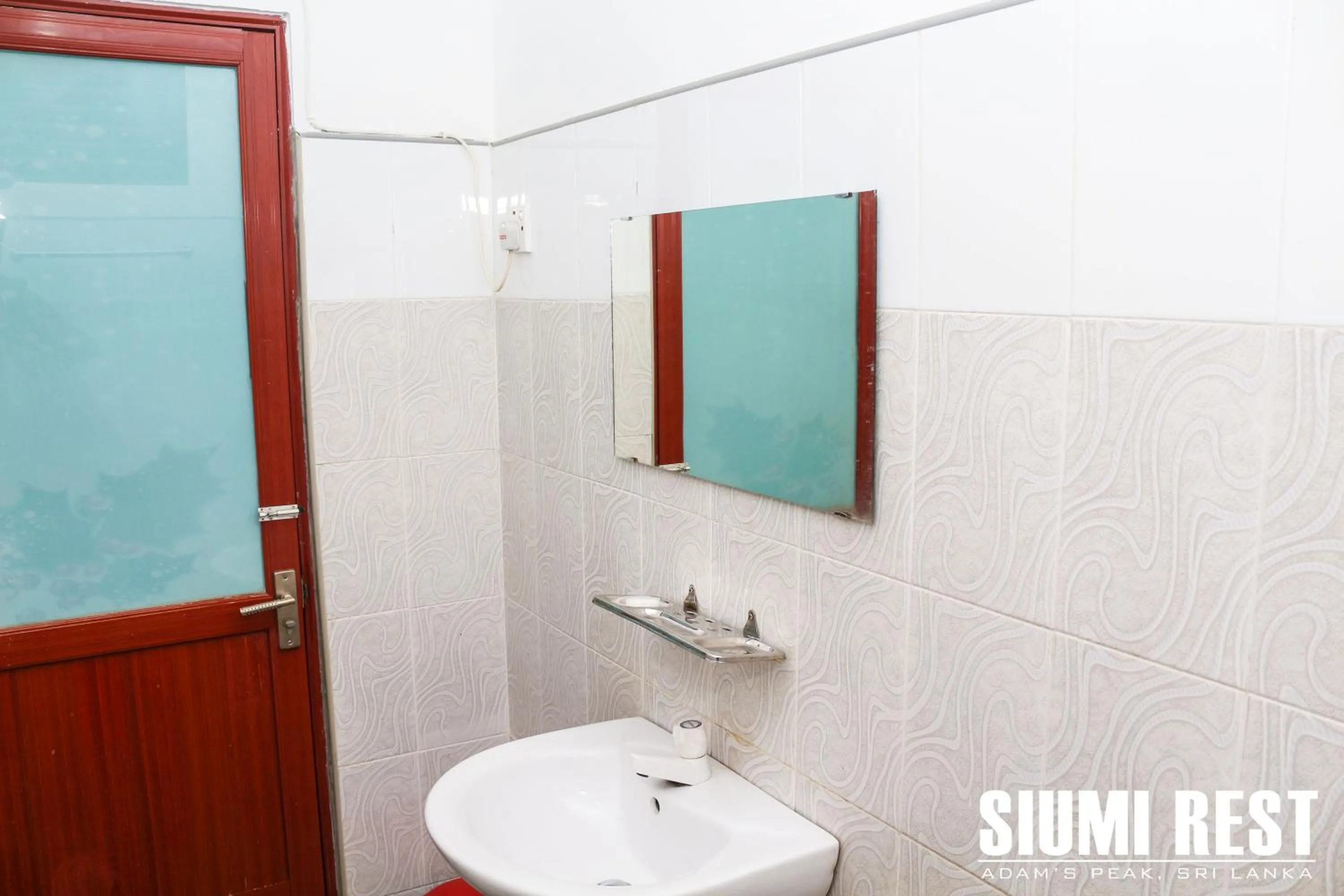 Shower in Siumi Rest