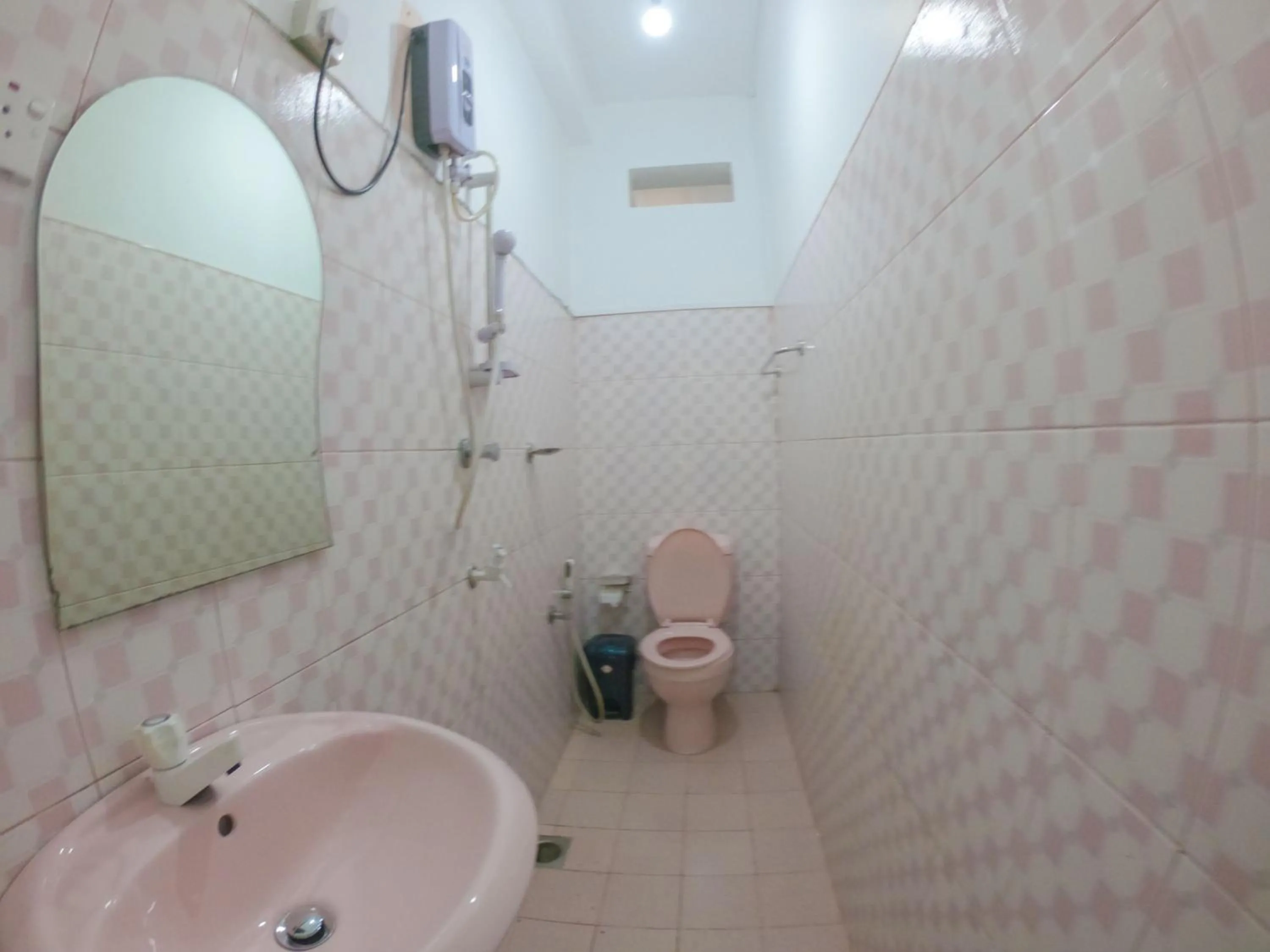 Toilet in Siumi Rest