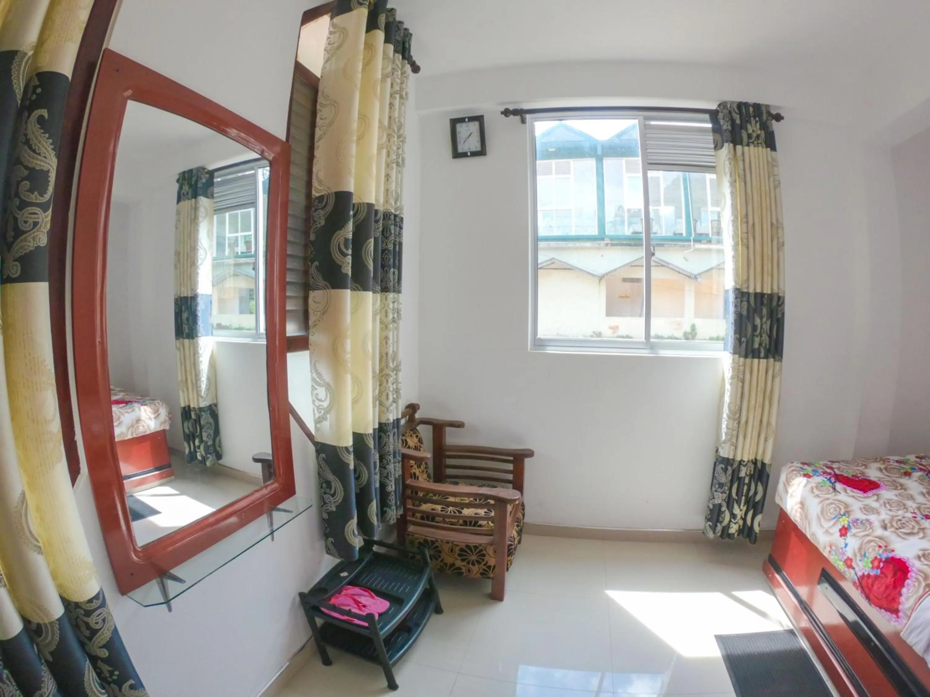 Living room, Bed in Siumi Rest