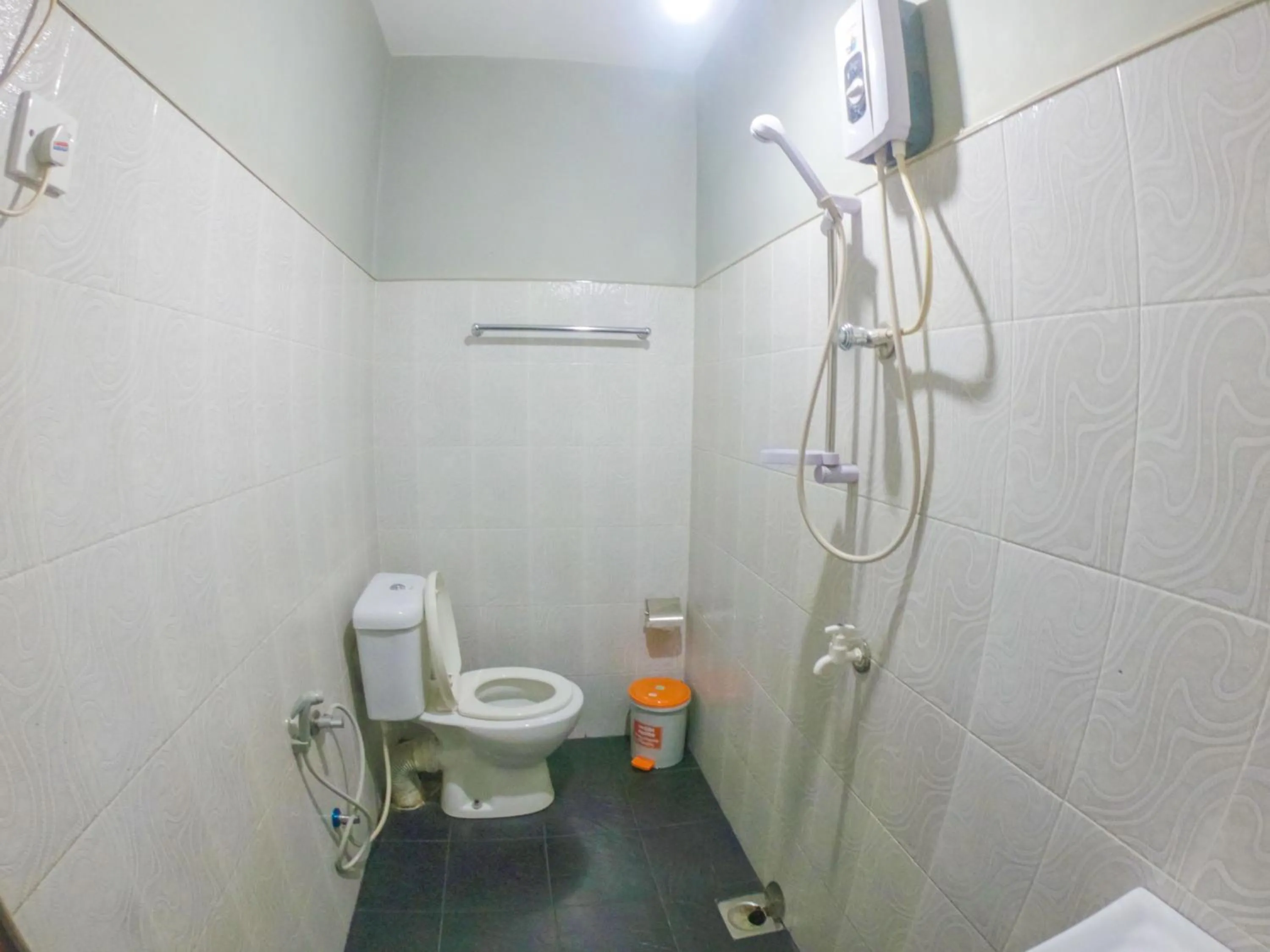Shower in Siumi Rest
