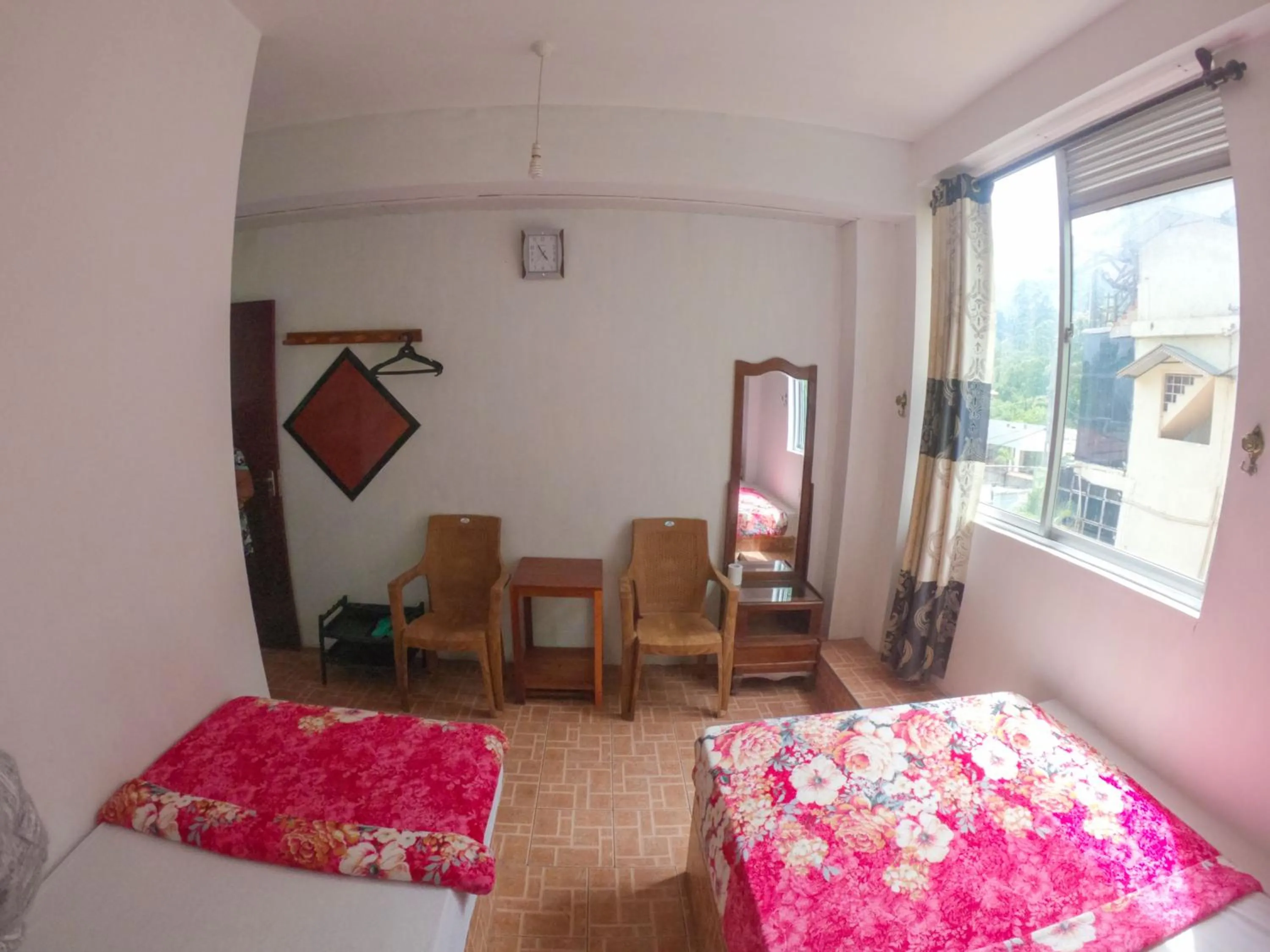 Photo of the whole room, Bed in Siumi Rest