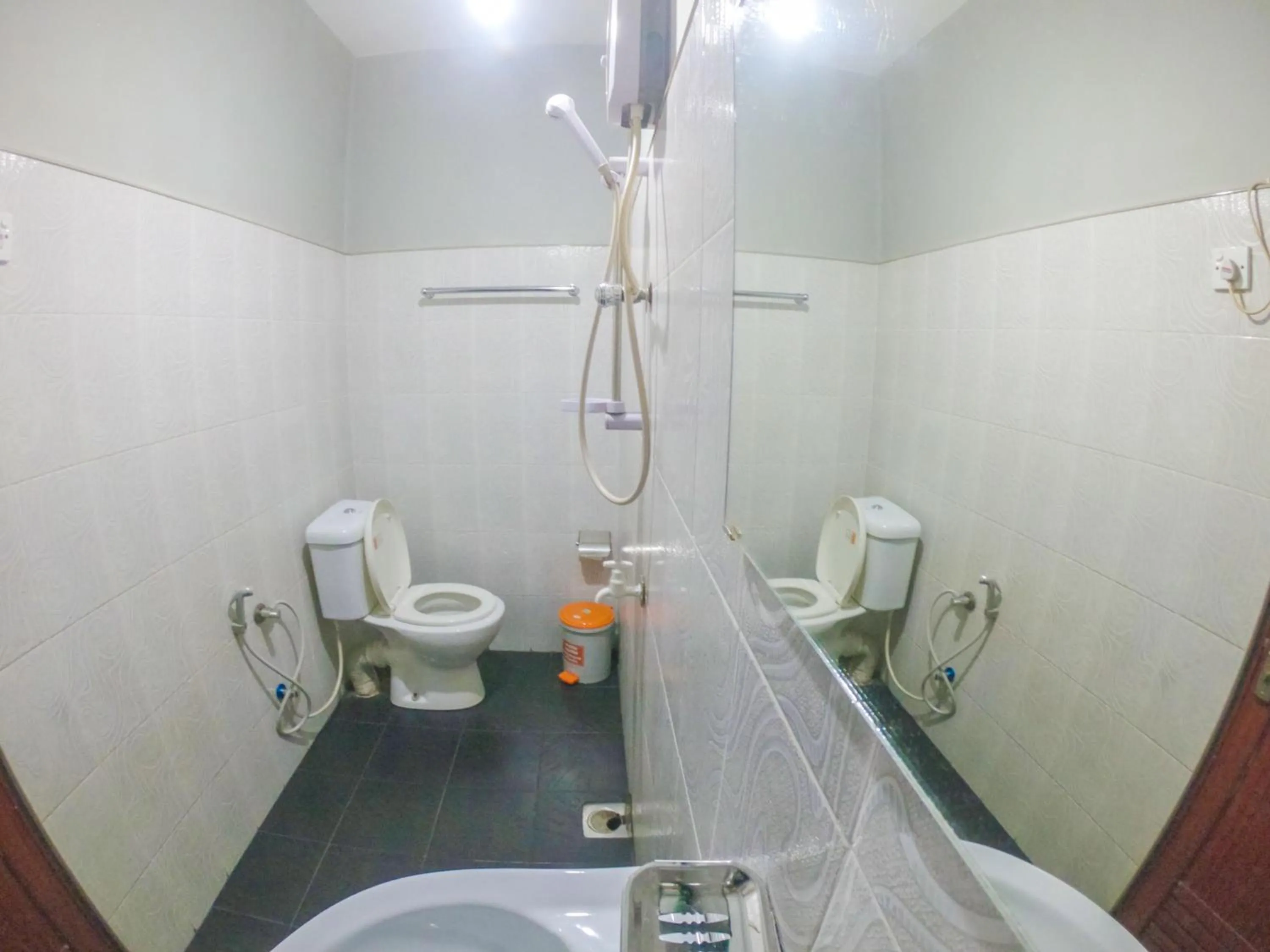 Shower in Siumi Rest