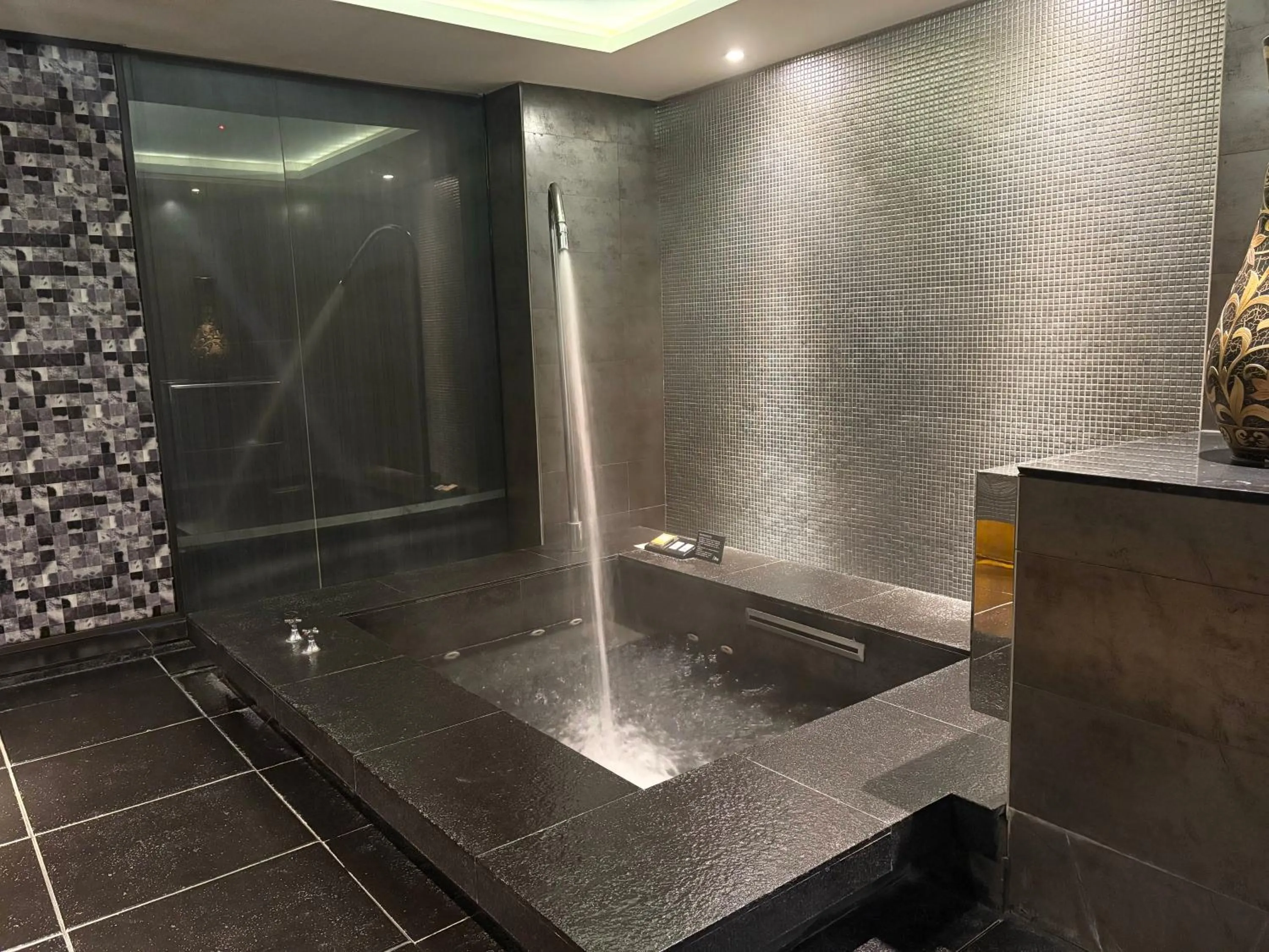 Bathroom in Xiadu Motel