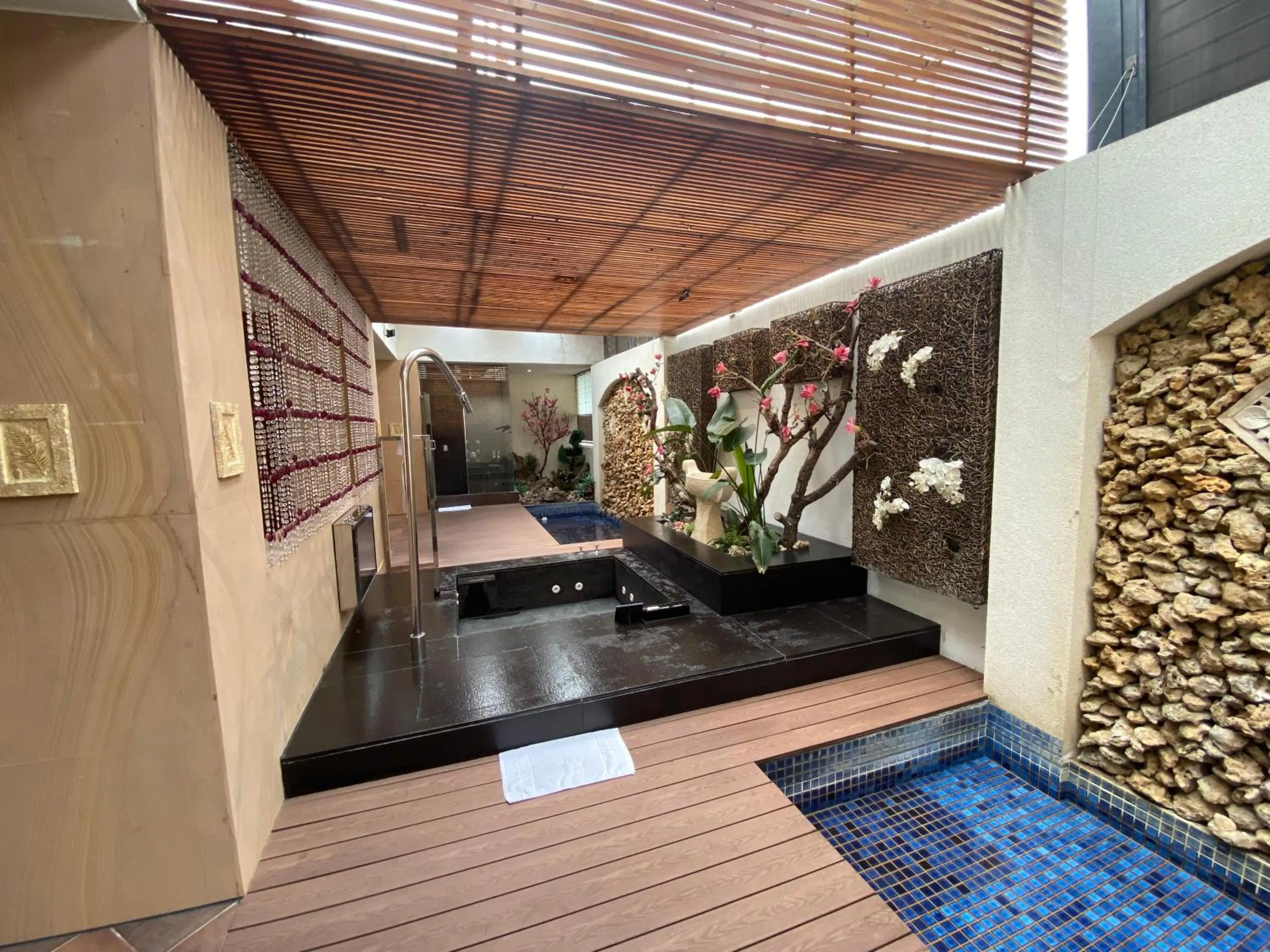 Toilet in Xiadu Motel