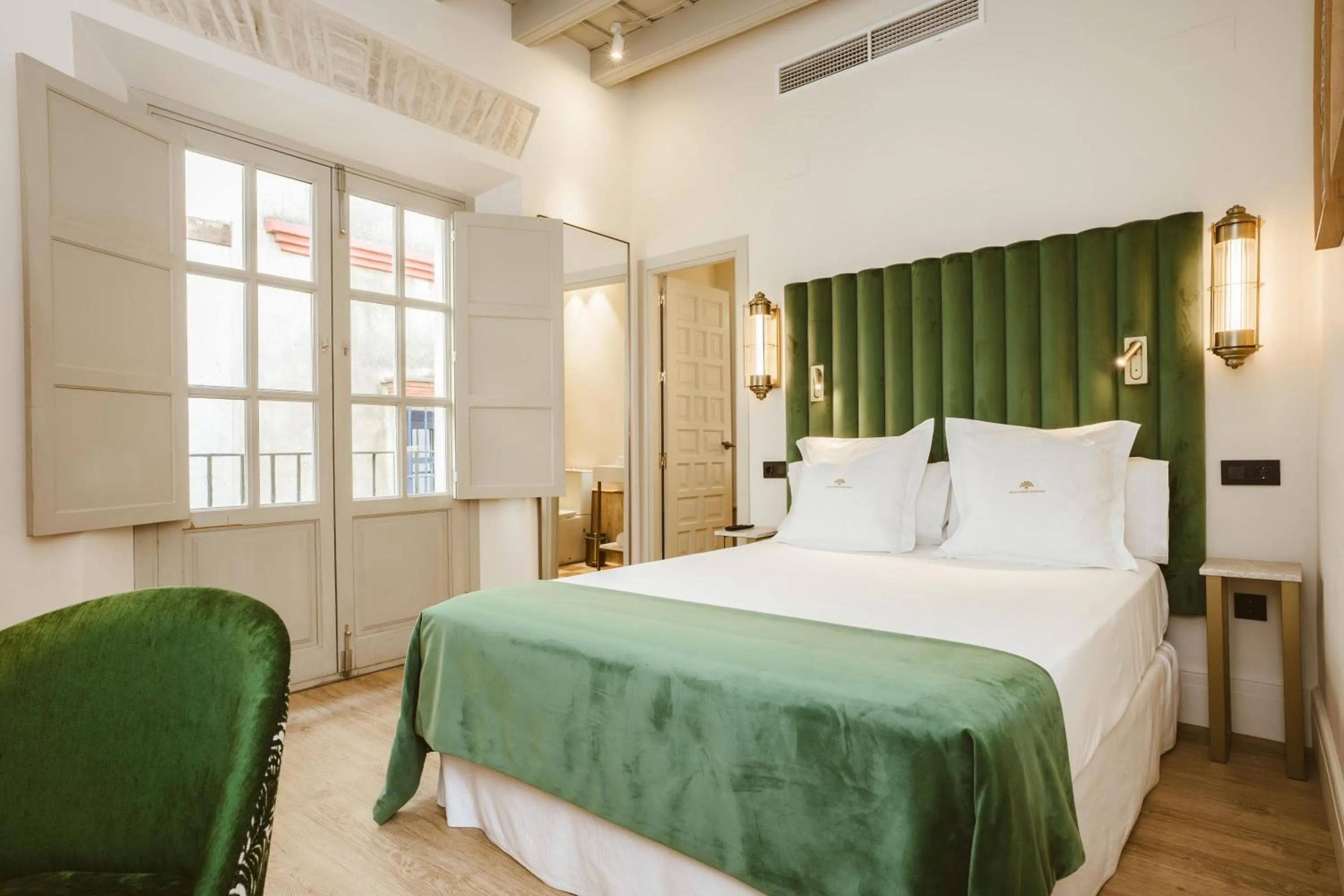 Decorative detail, Bed in Hotel Boutique Casas de Santa Cruz