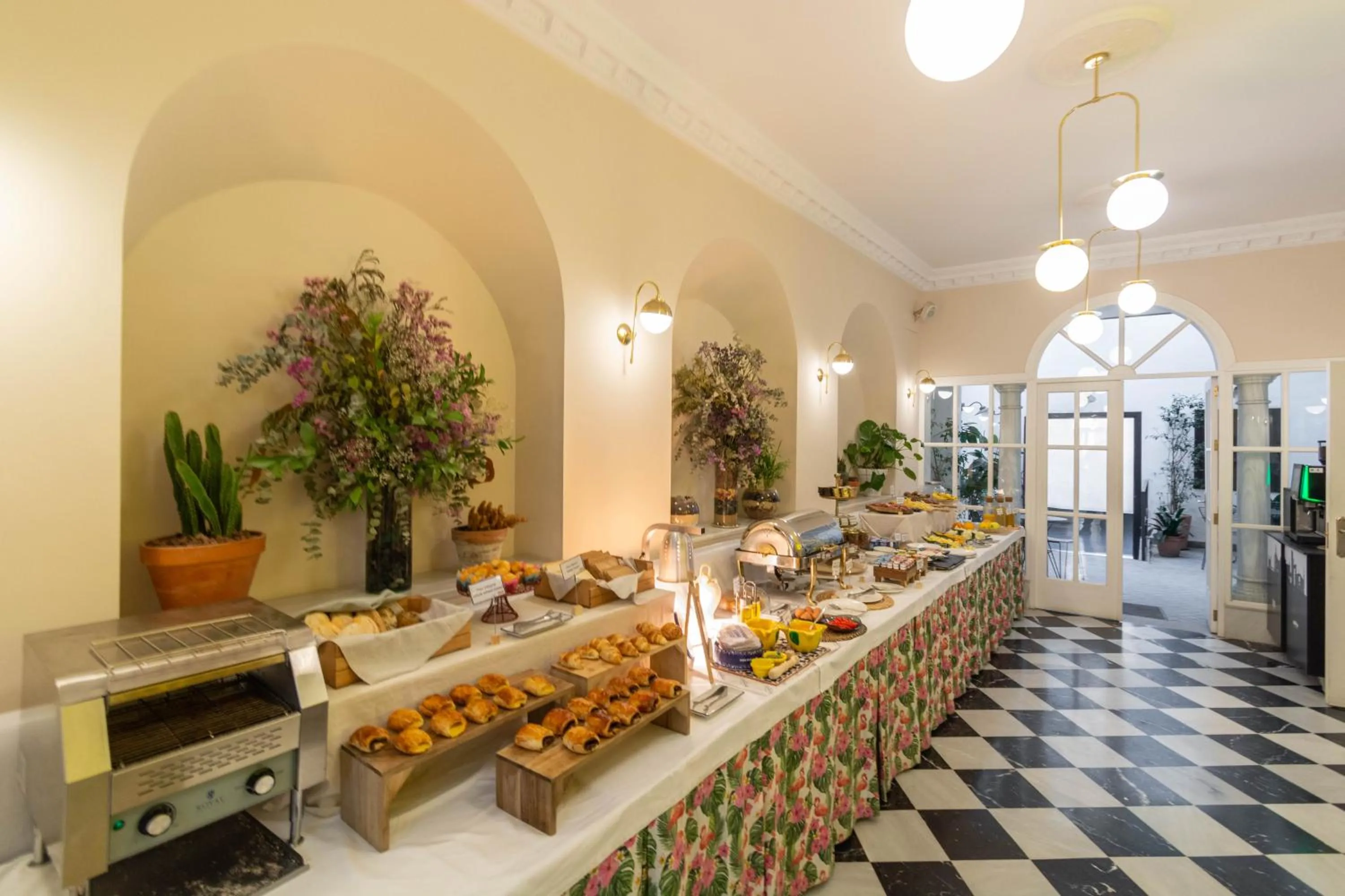 Breakfast in Hotel Boutique Casas de Santa Cruz