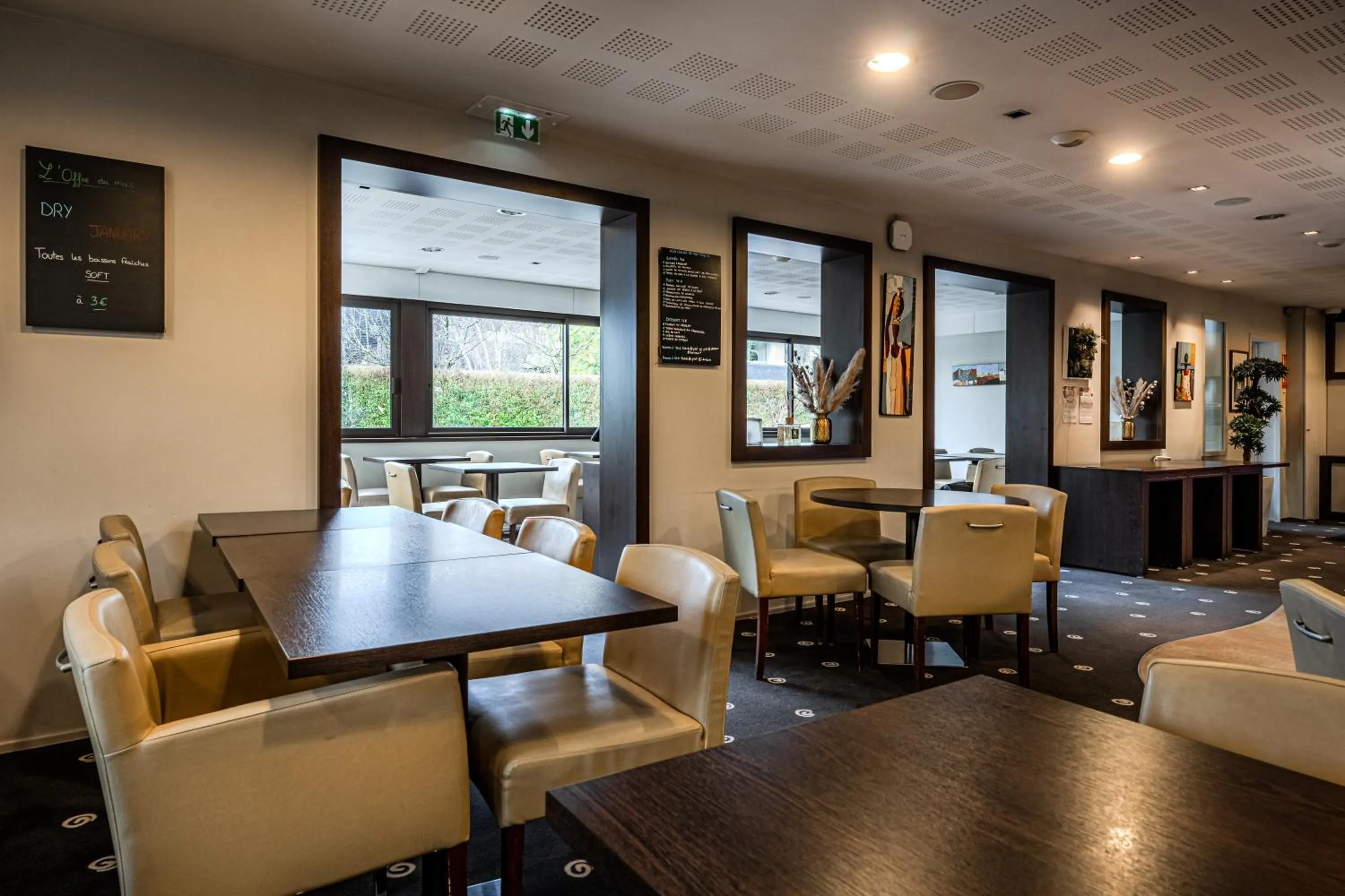 Breakfast in Kyriad Rennes Nord Hotel