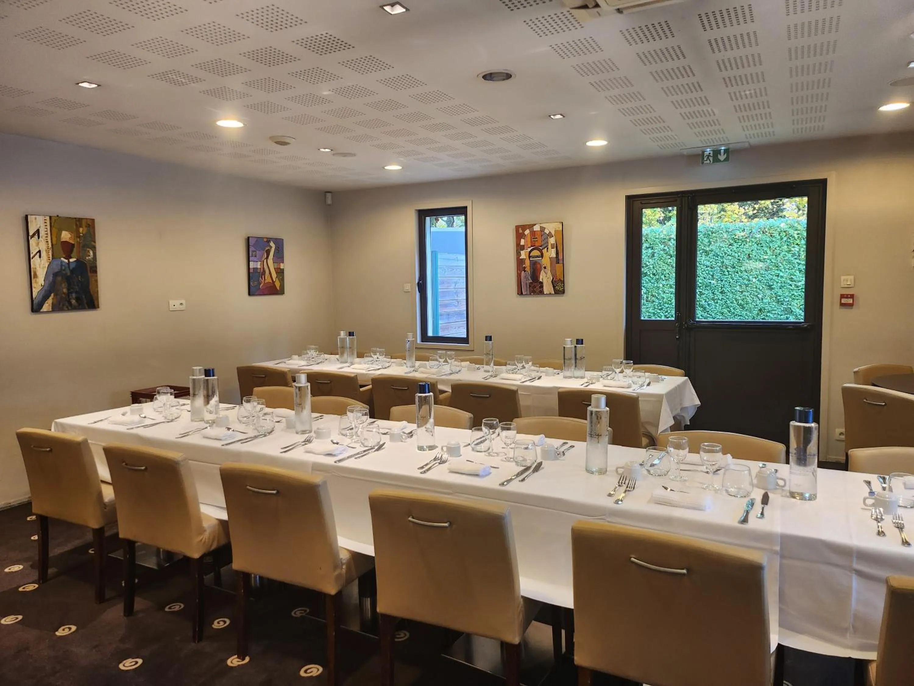 Banquet/Function facilities in Kyriad Rennes Nord Hotel
