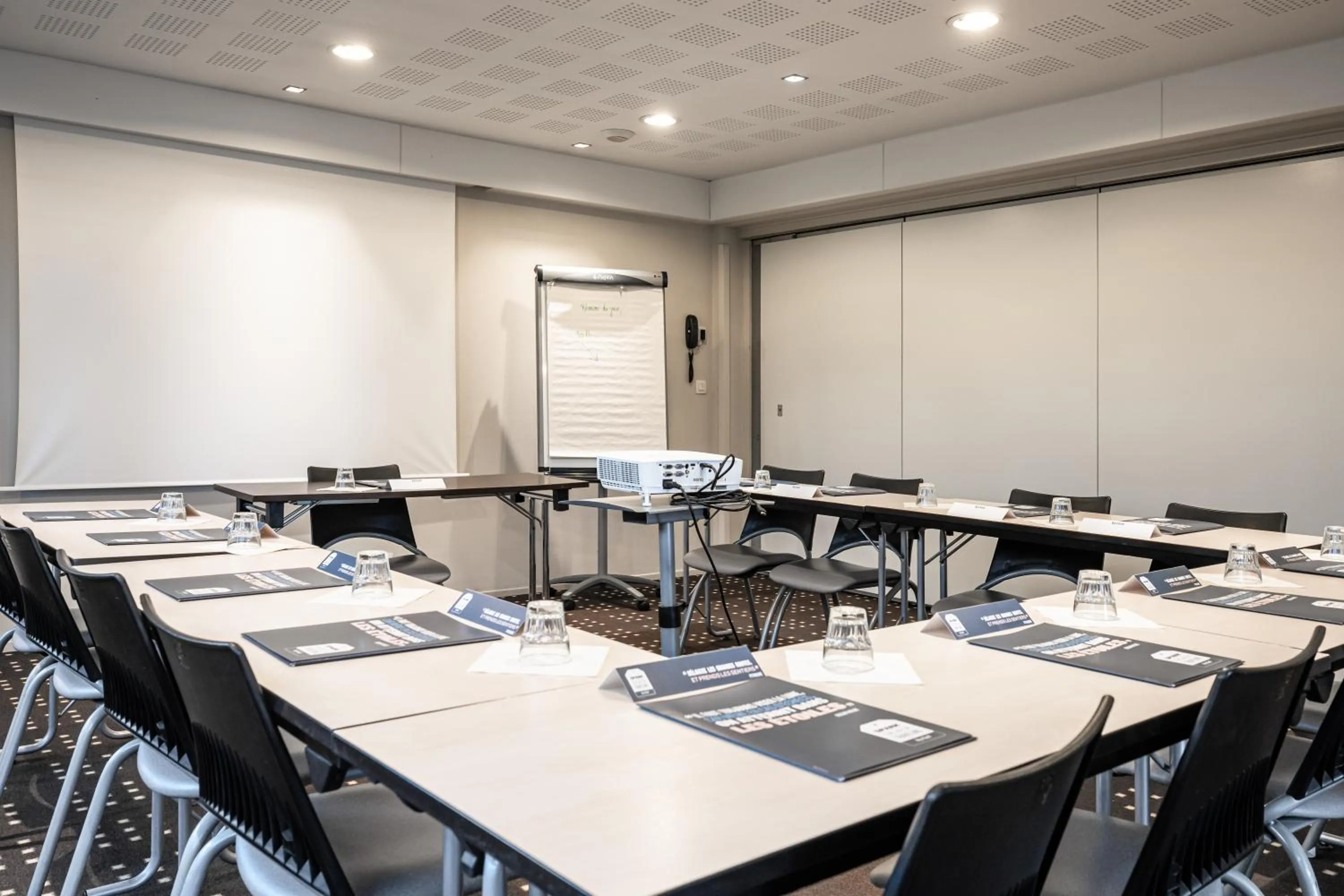Meeting/conference room in Kyriad Rennes Nord Hotel