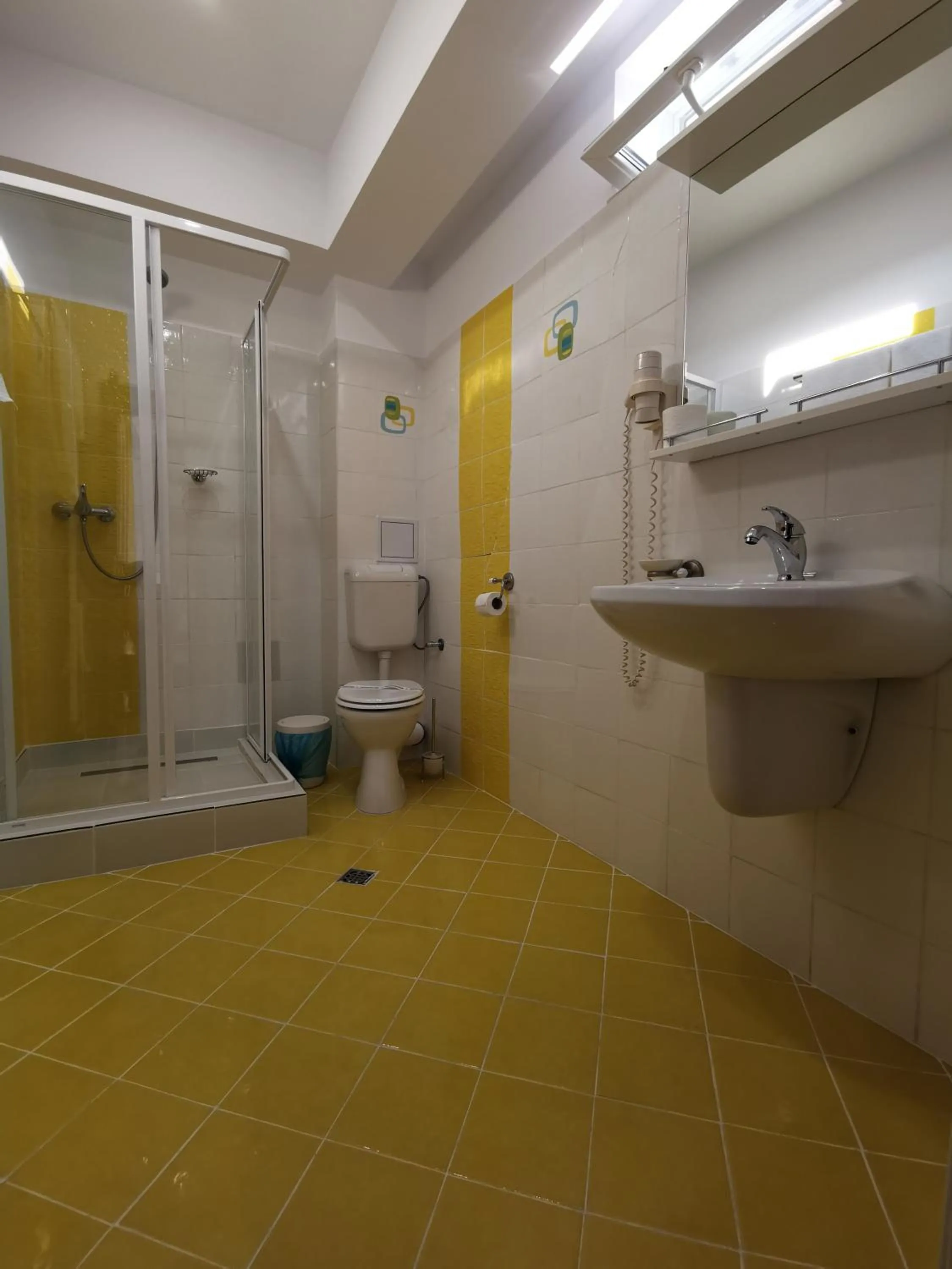 Bathroom in Hotel New Derby