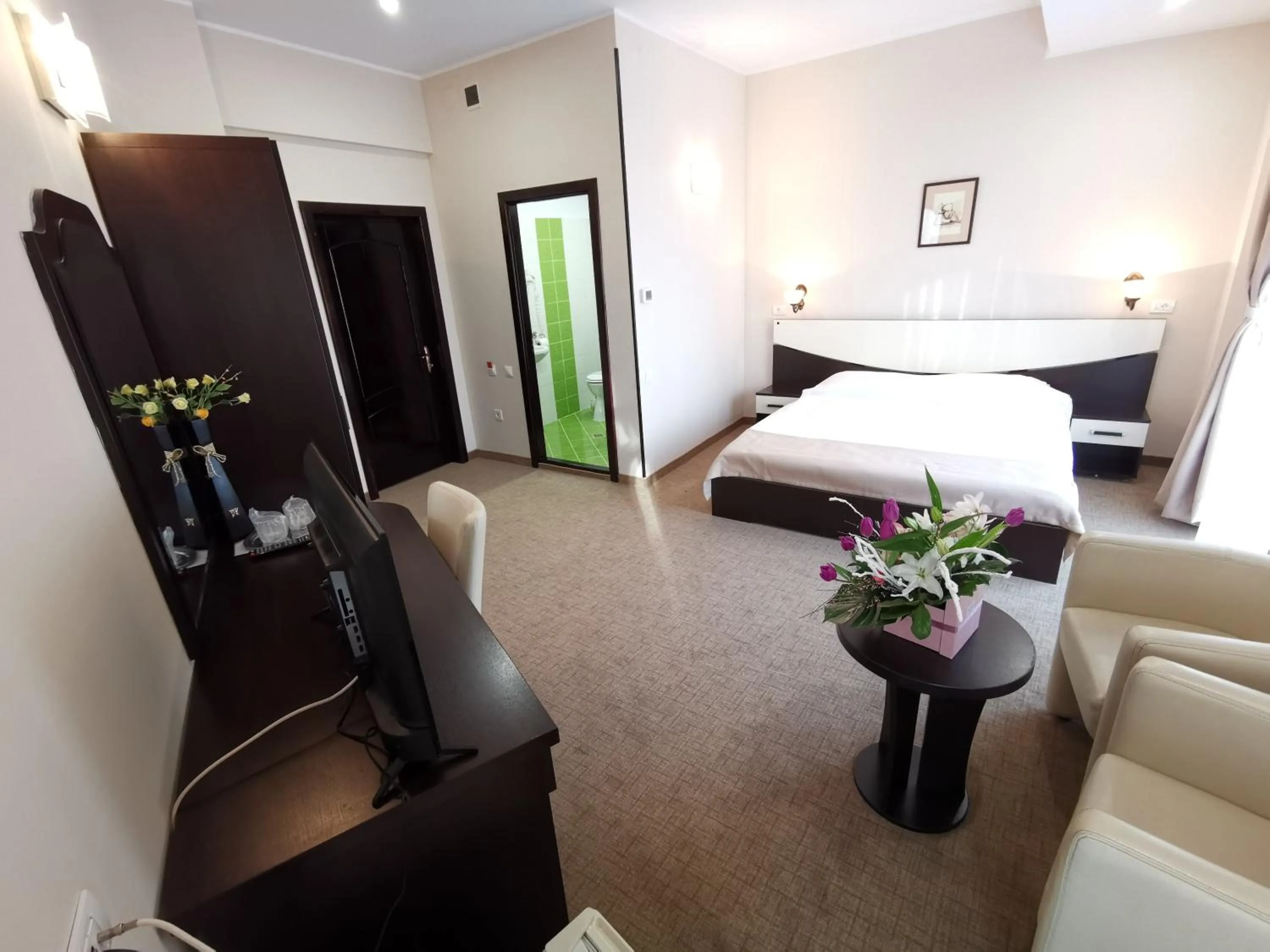 Photo of the whole room, Bed in Hotel New Derby