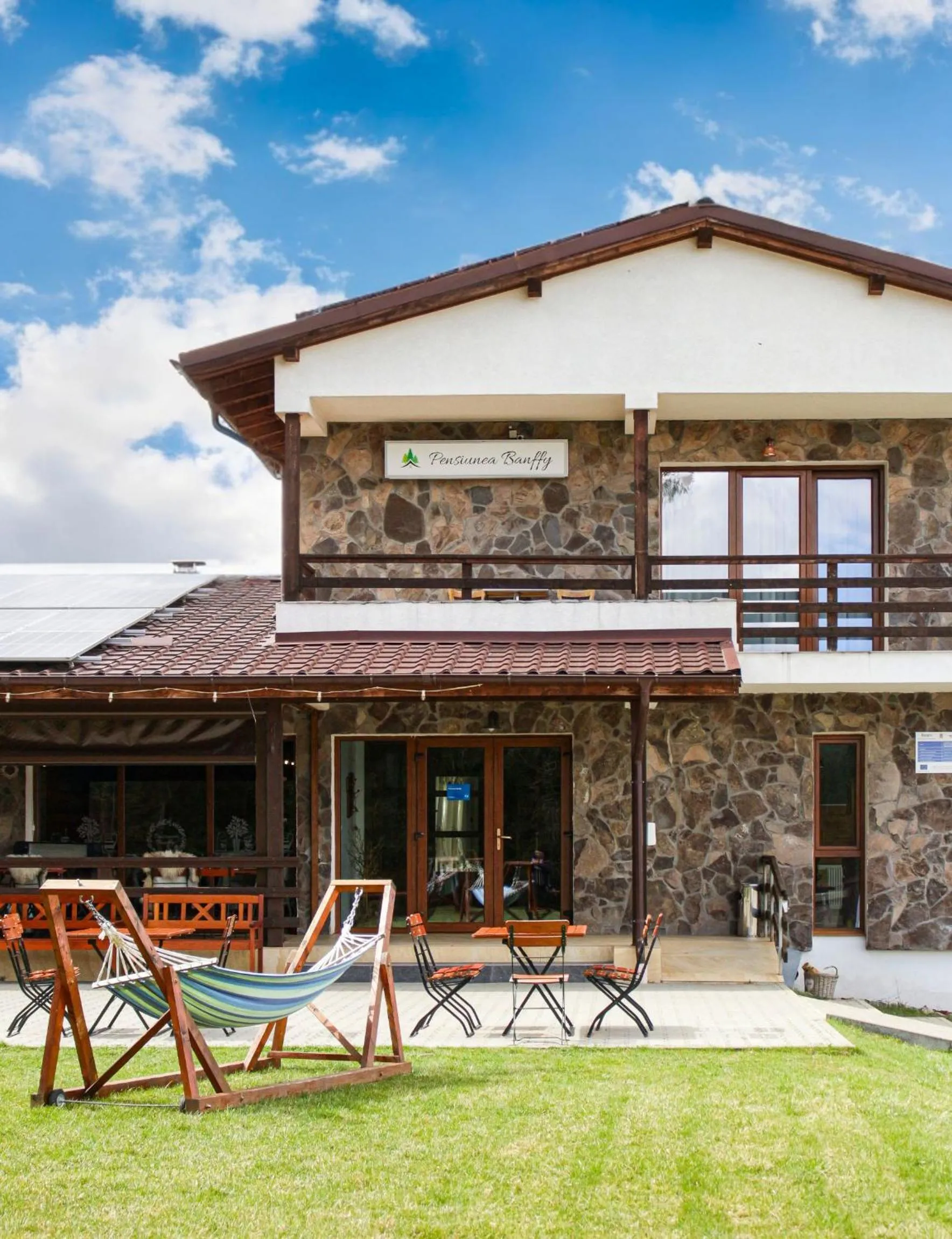 Property building in Pensiunea Banffy