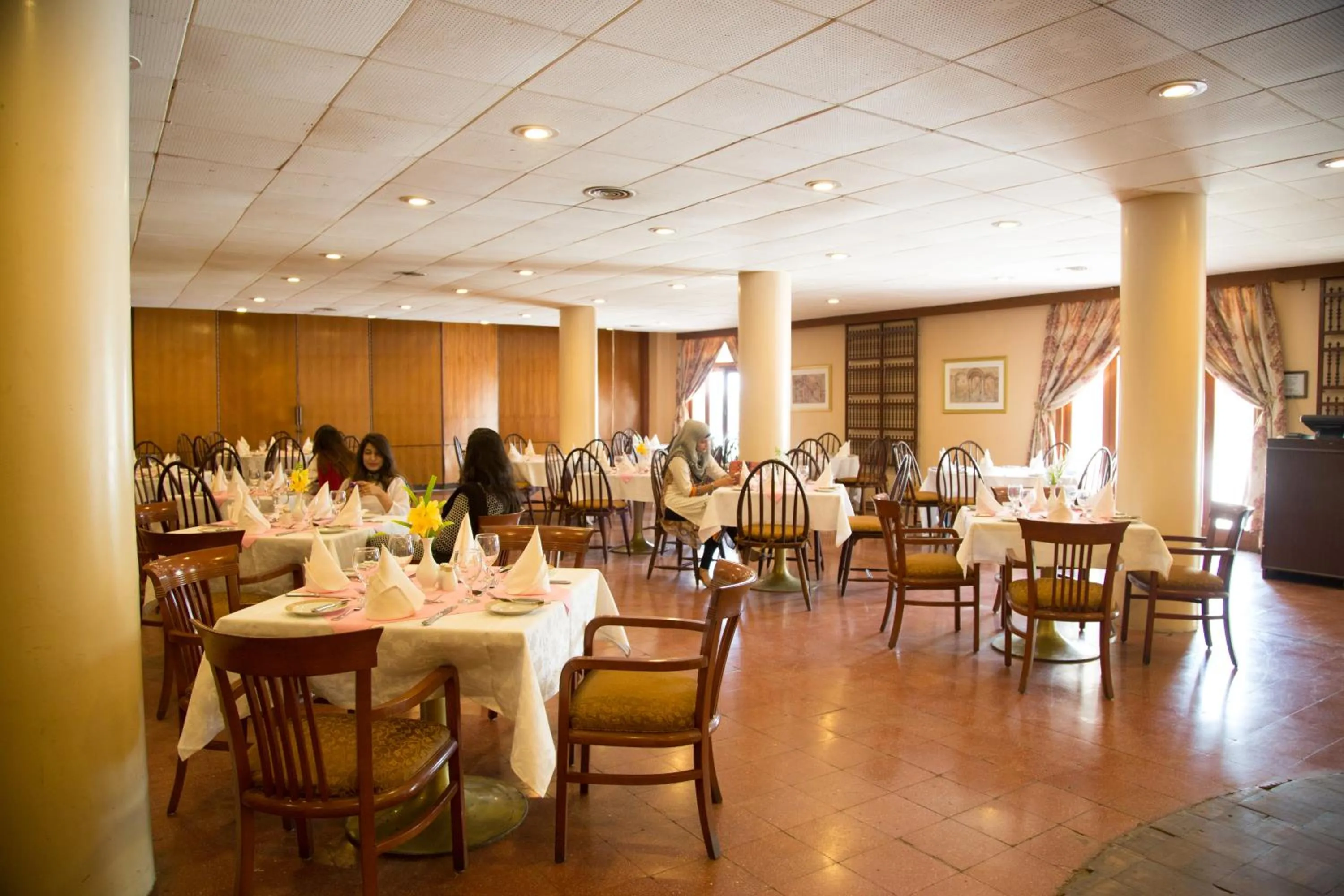 Restaurant/places to eat in Beach Luxury Hotel