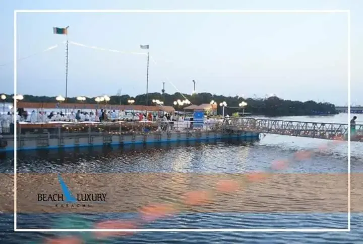 Restaurant/places to eat in Beach Luxury Hotel Restaurant/places to eat in Beach Luxury Hotel