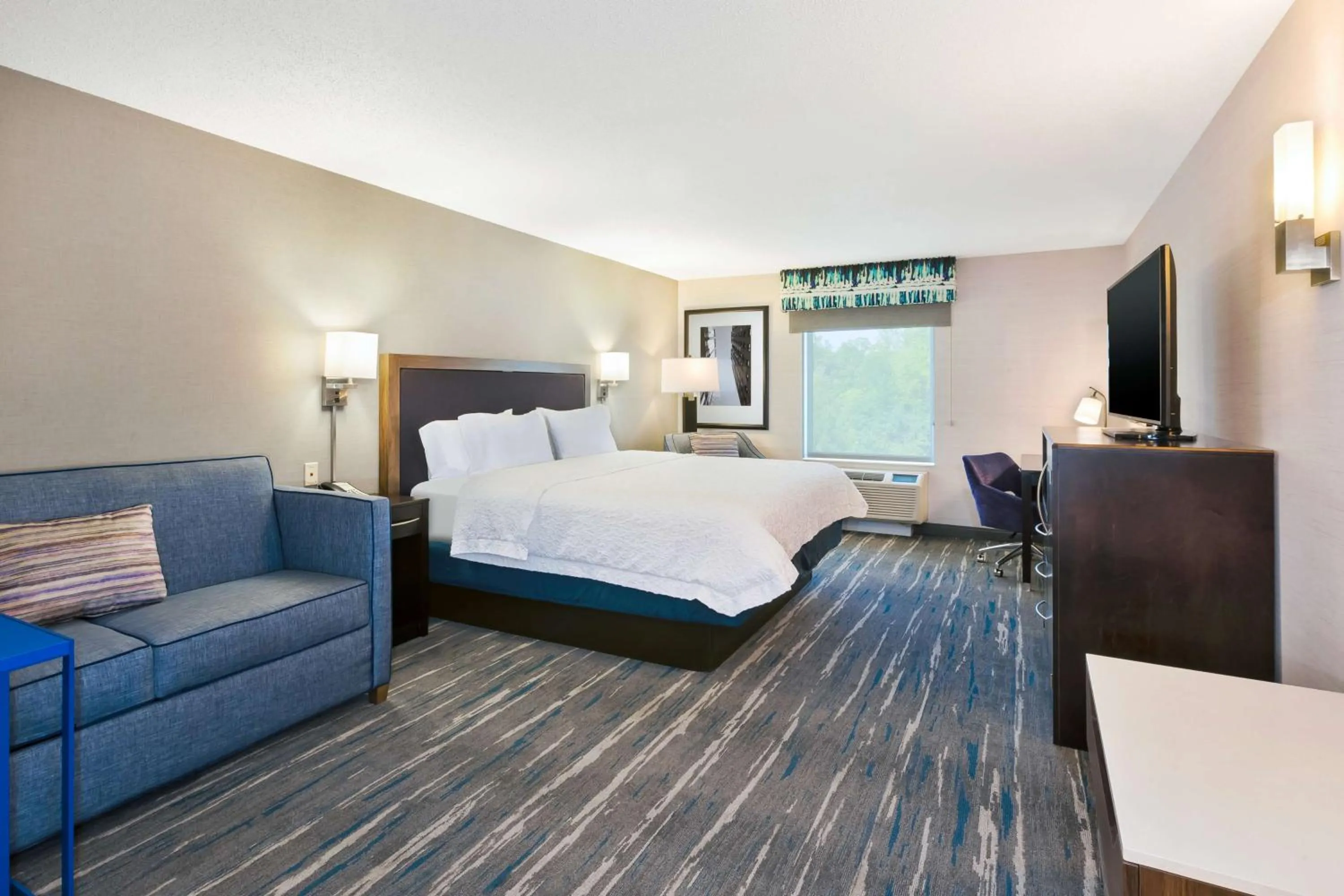 Bedroom, Bed in Hampton Inn and Suites Flint/Grand Blanc