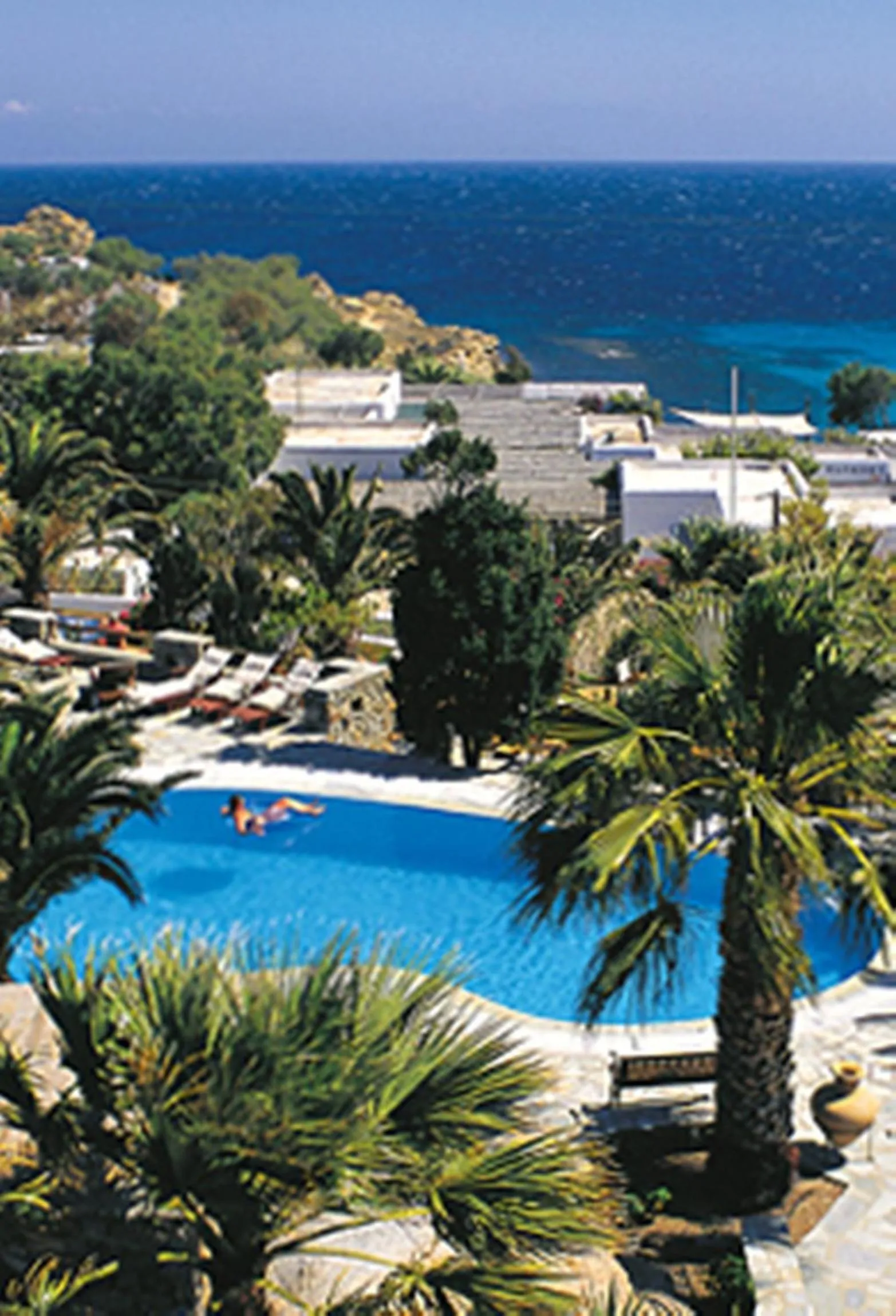 Swimming pool in Zephyros