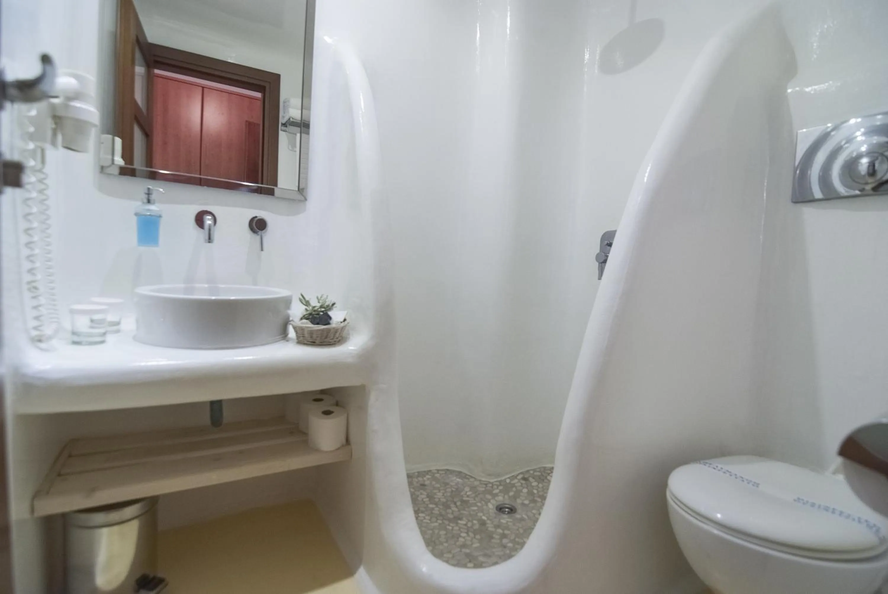 Bathroom in Zephyros