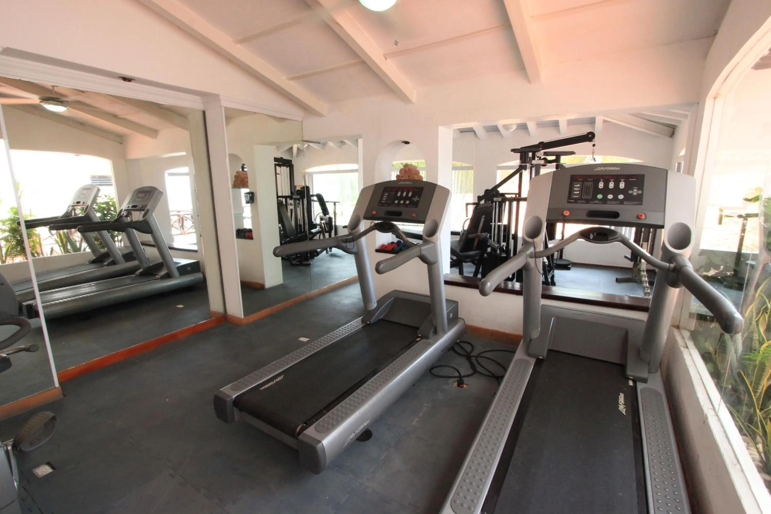 Fitness centre/facilities in Costa Sur Resort & Spa