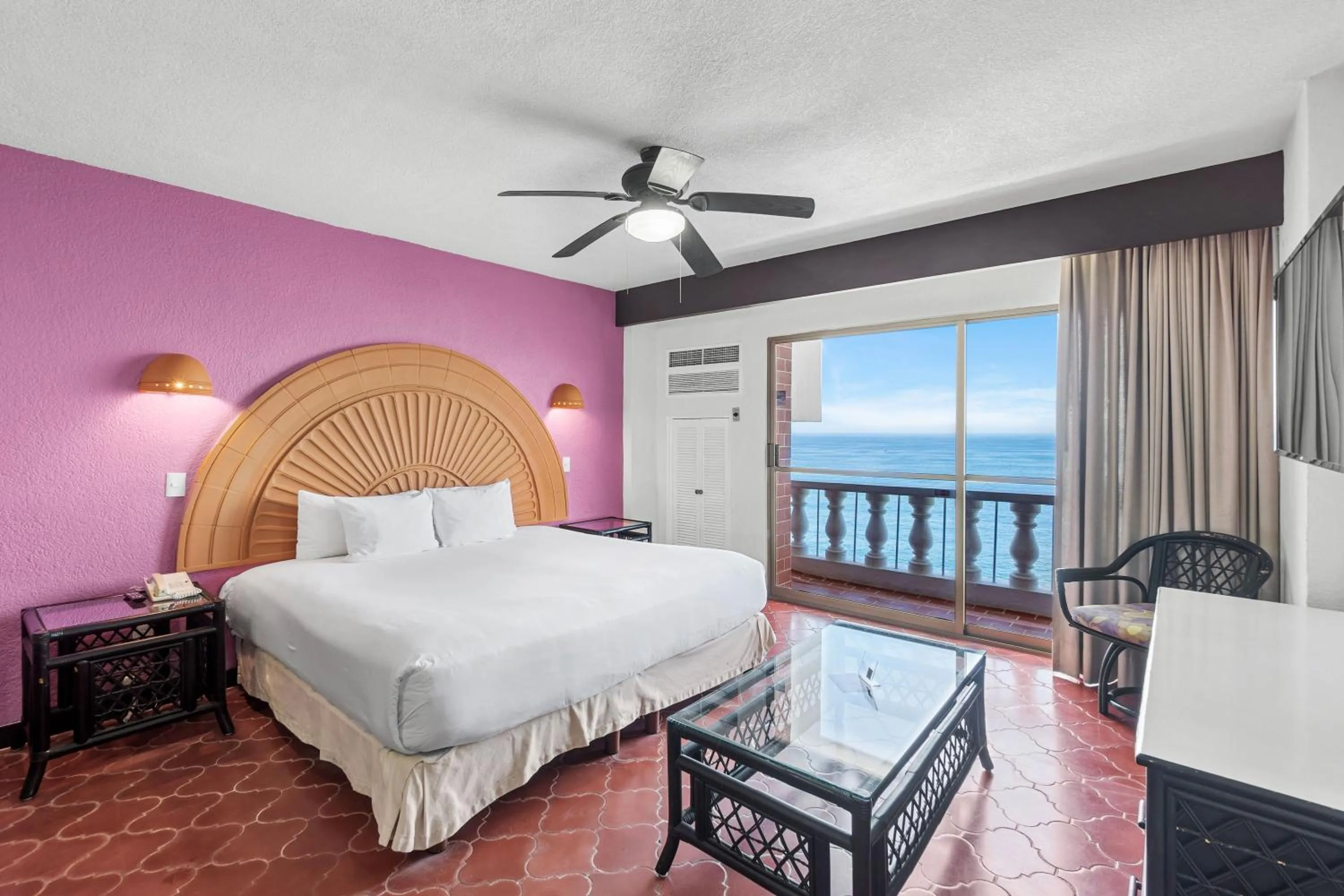 Bedroom, Bed in Costa Sur Resort & Spa