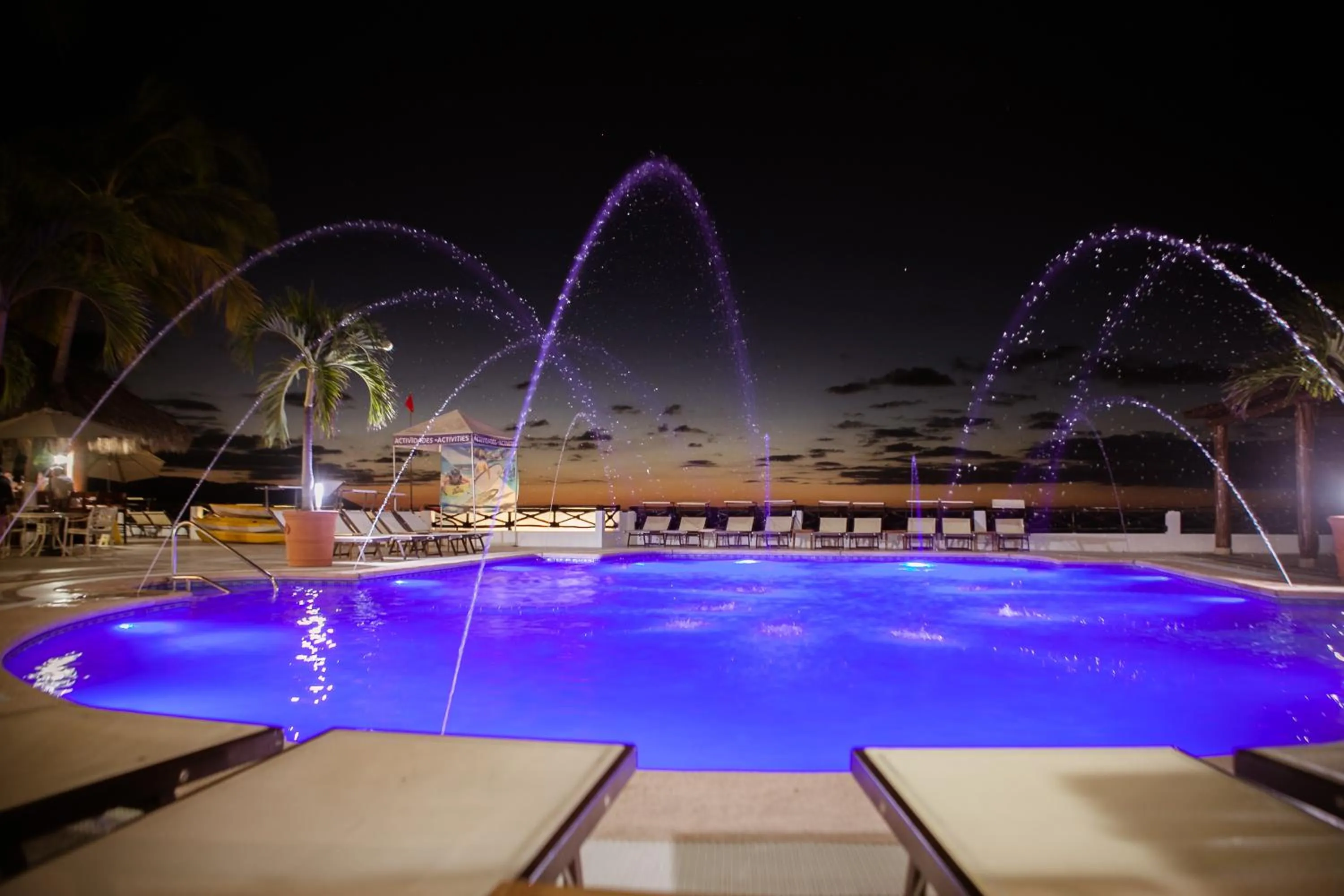 Swimming pool in Costa Sur Resort & Spa