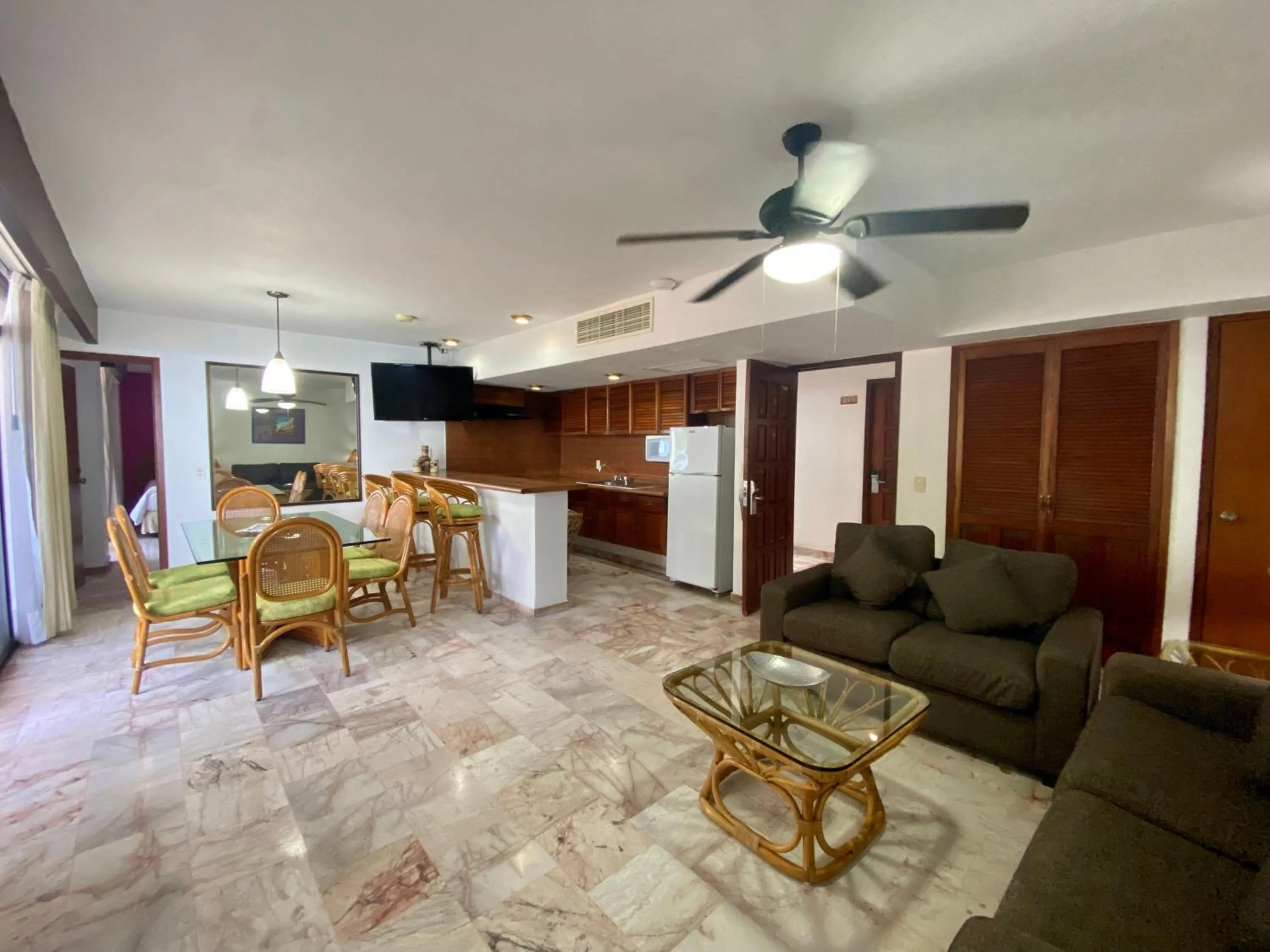 Living room in Costa Sur Resort & Spa