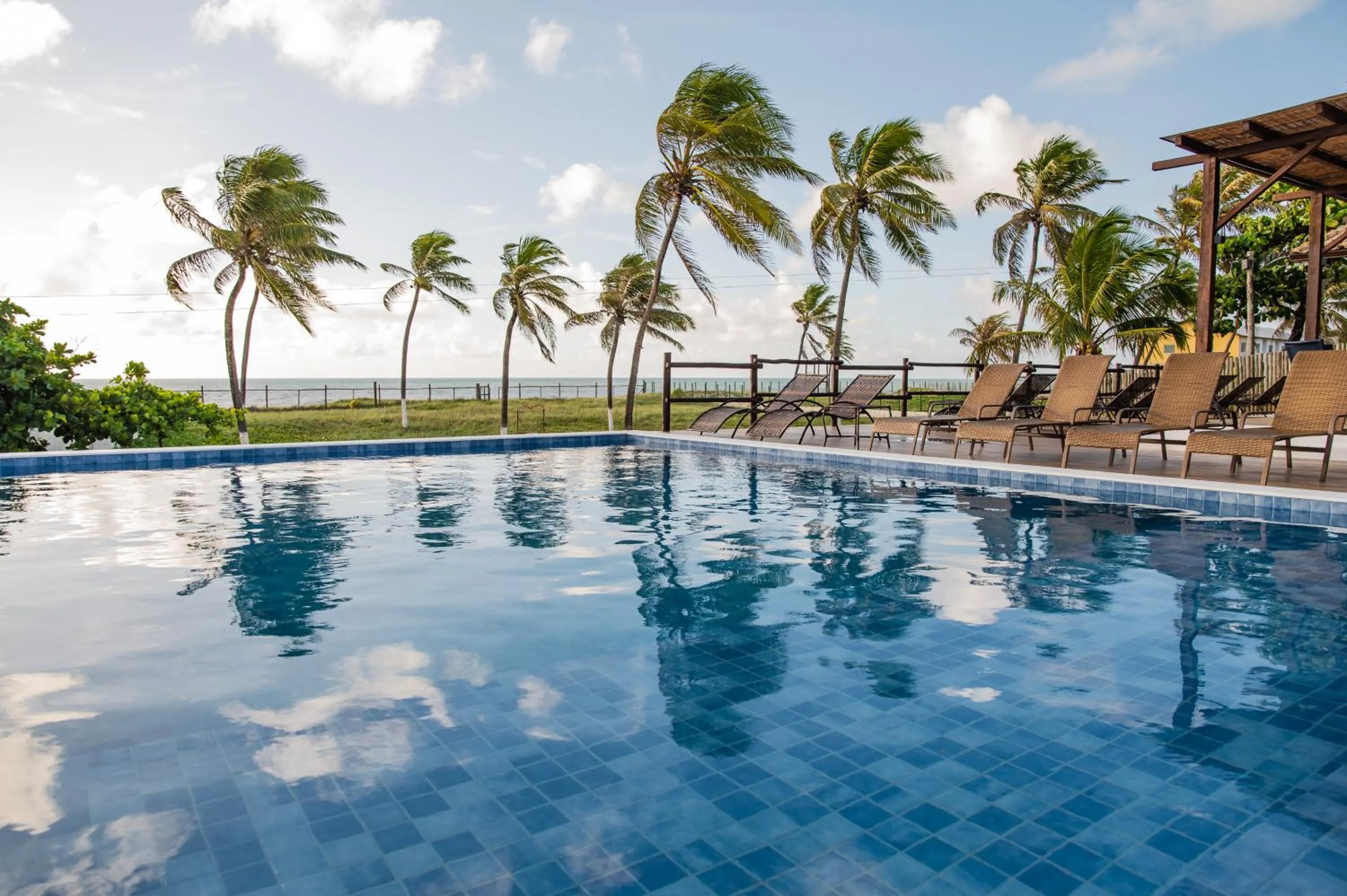 Swimming pool in Pousada Aldeola by Slaviero Hotéis