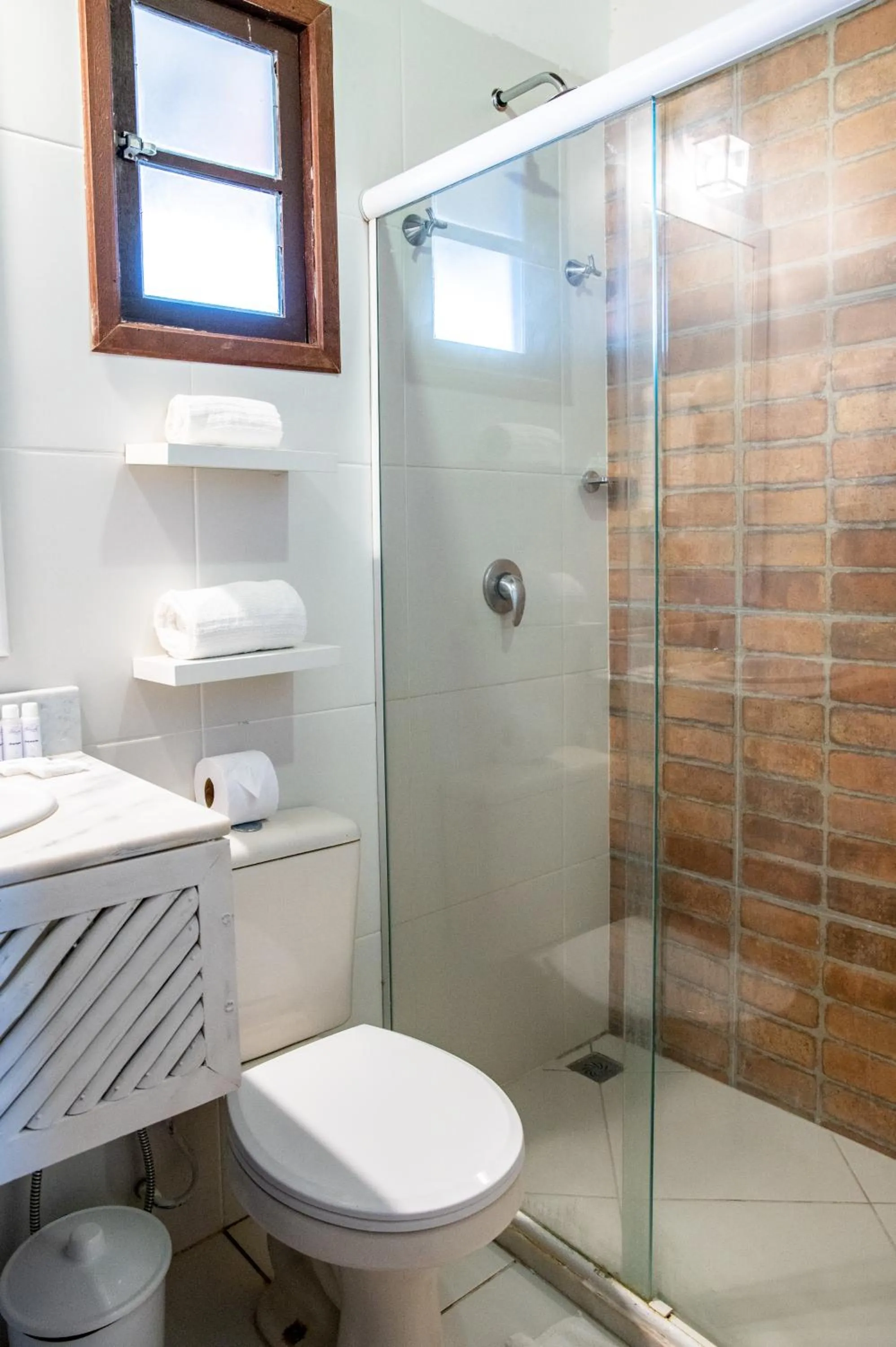 Shower in Pousada Aldeola by Slaviero Hotéis