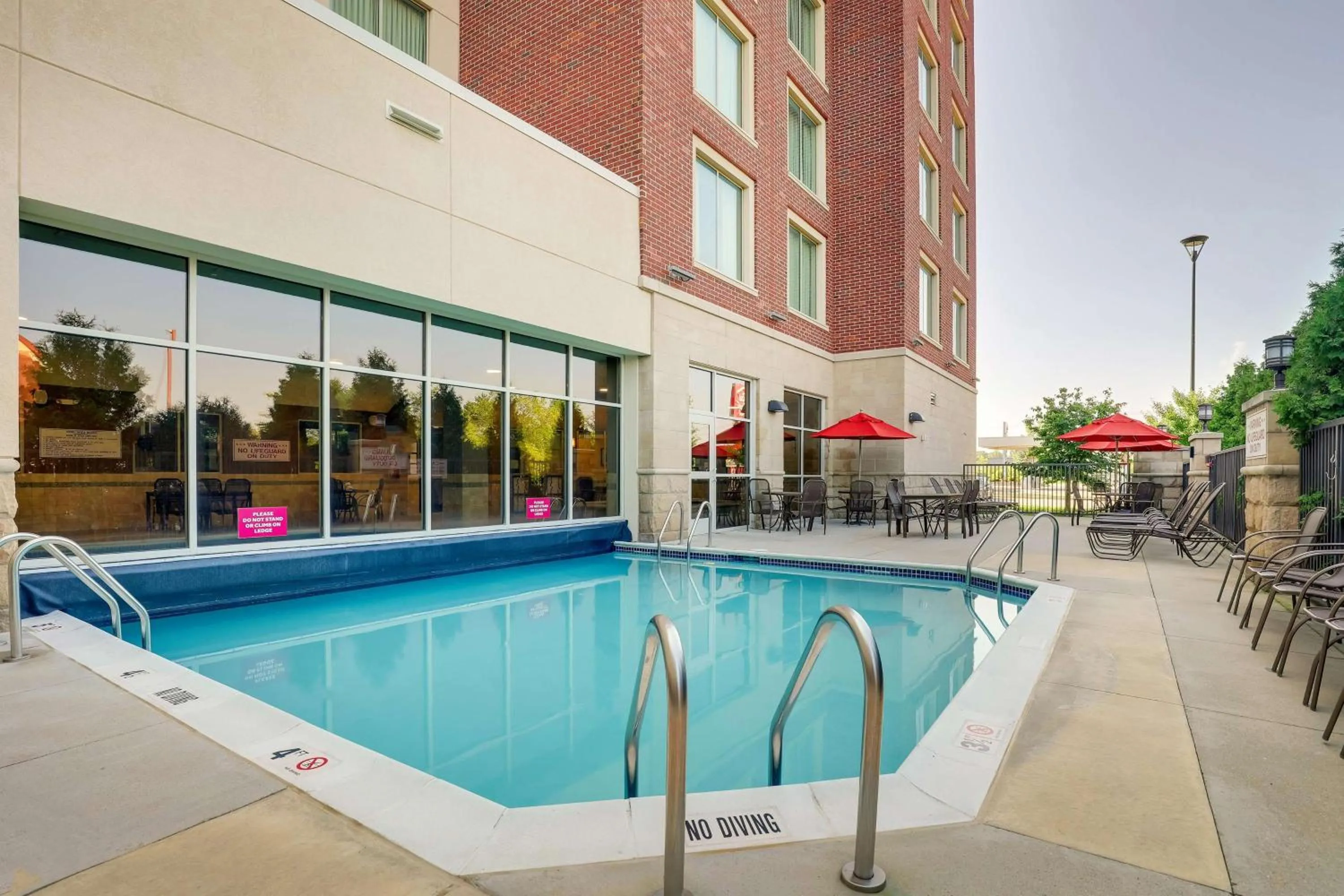 Pool view in Drury Inn & Suites Grand Rapids