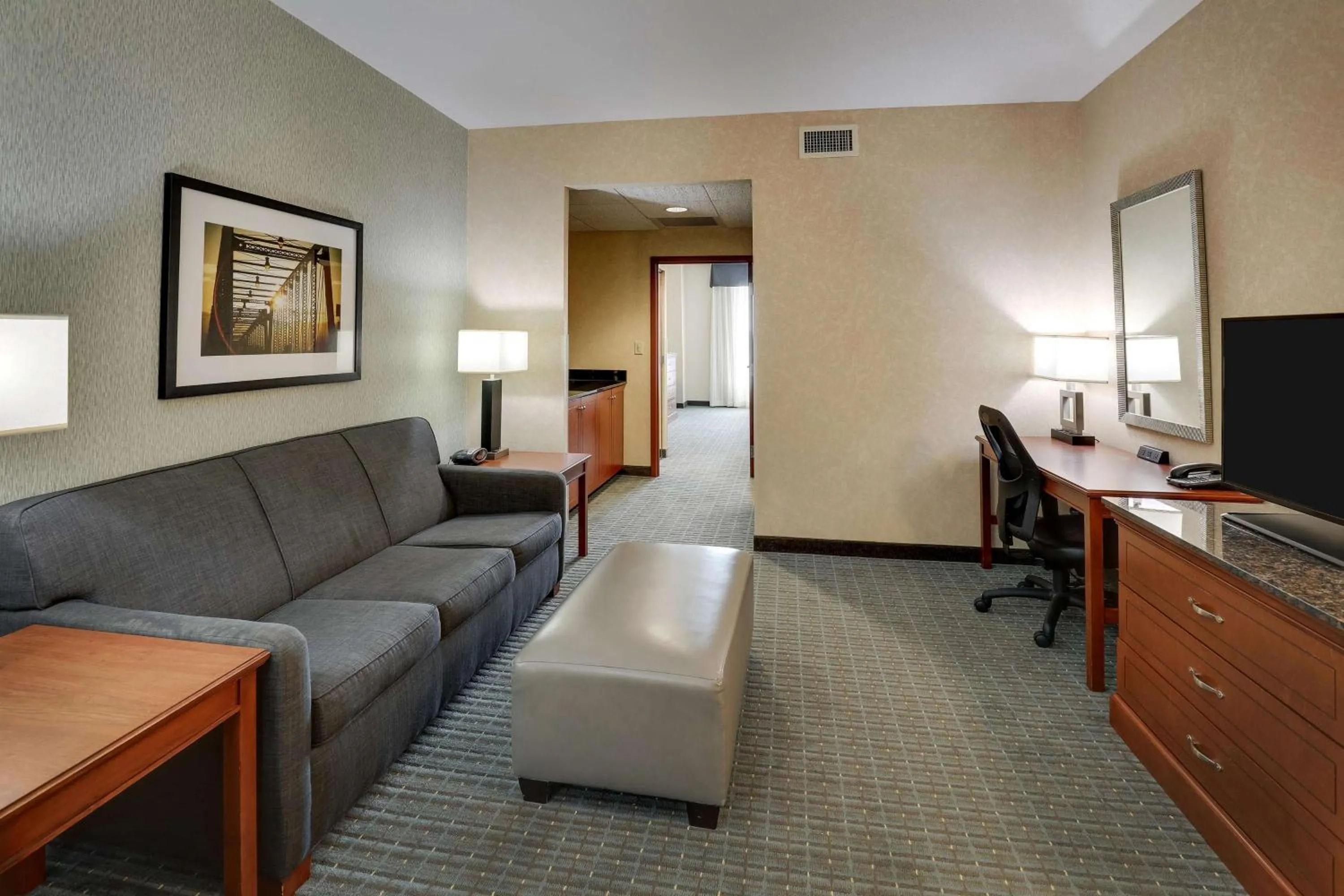Bedroom in Drury Inn & Suites Grand Rapids
