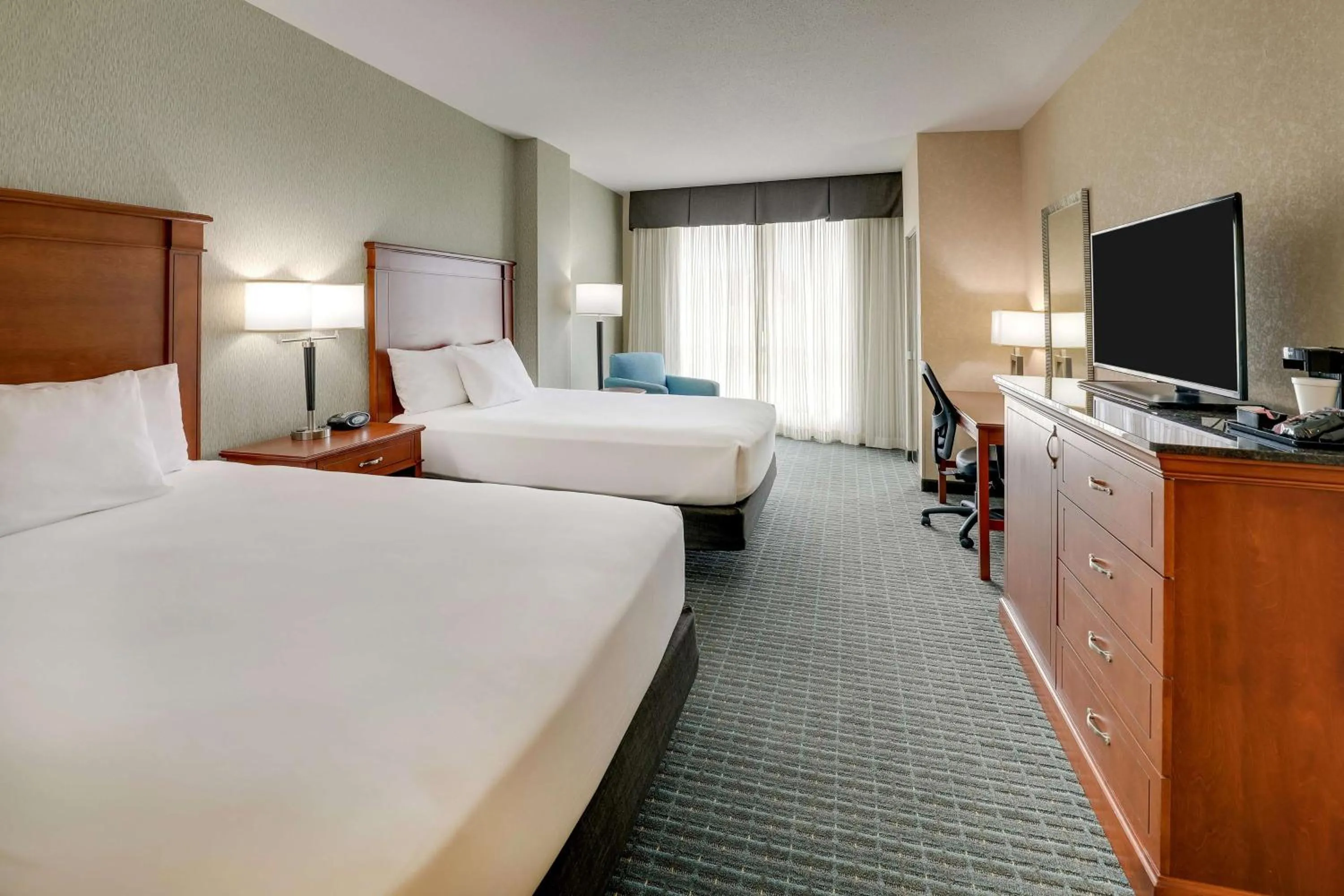 Bedroom, Bed in Drury Inn & Suites Grand Rapids
