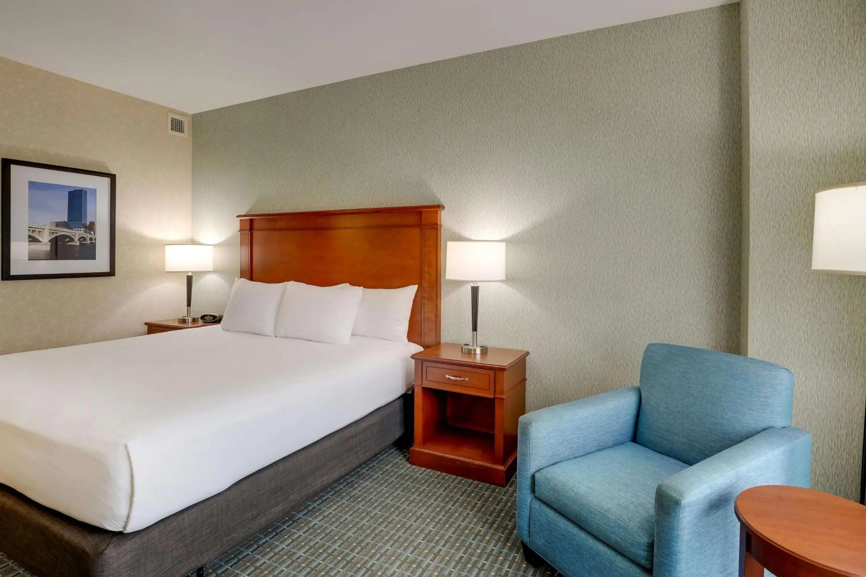 Bedroom, Bed in Drury Inn & Suites Grand Rapids