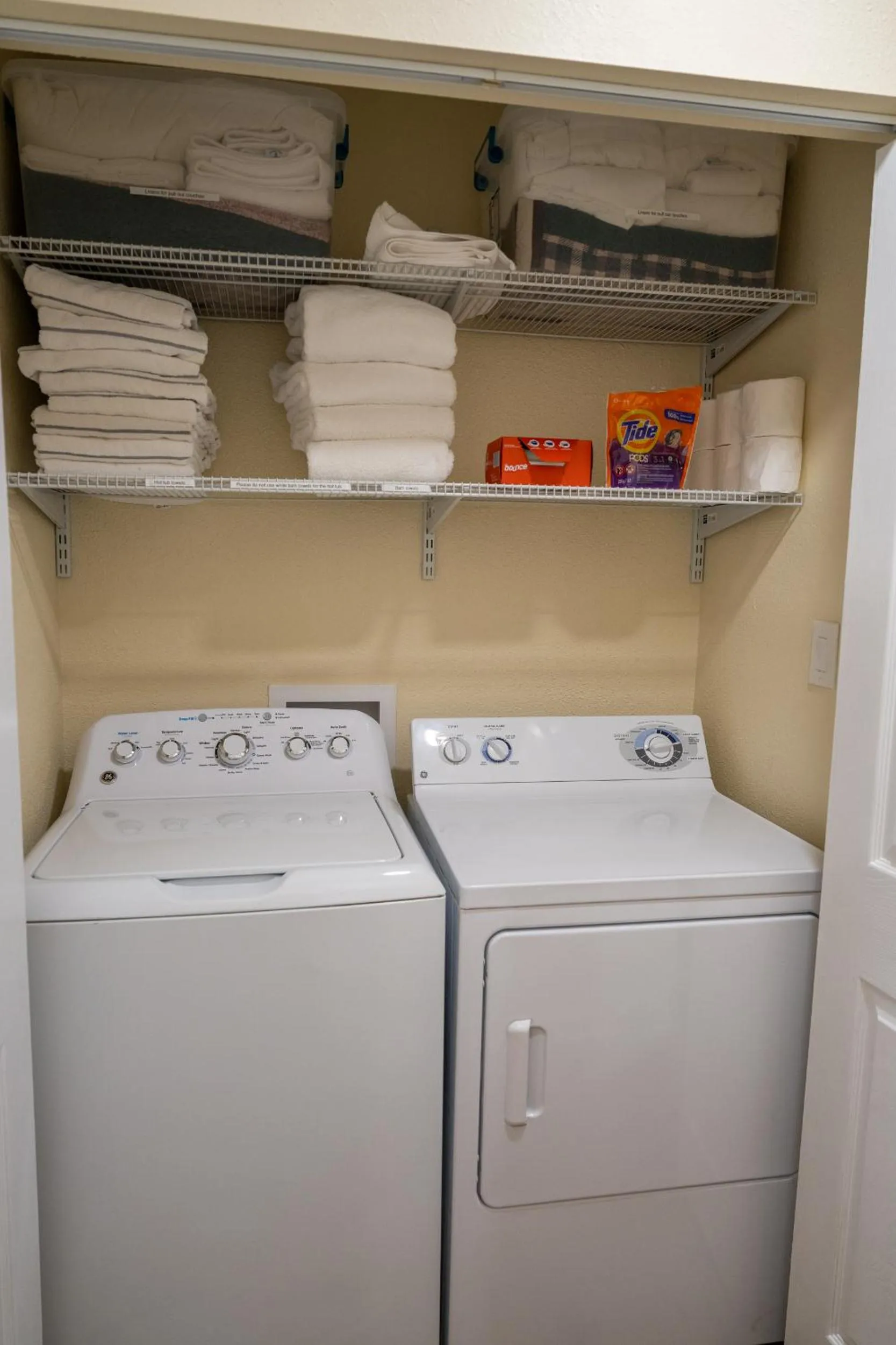 Ouray Riverside Resort - Inn & Cabins