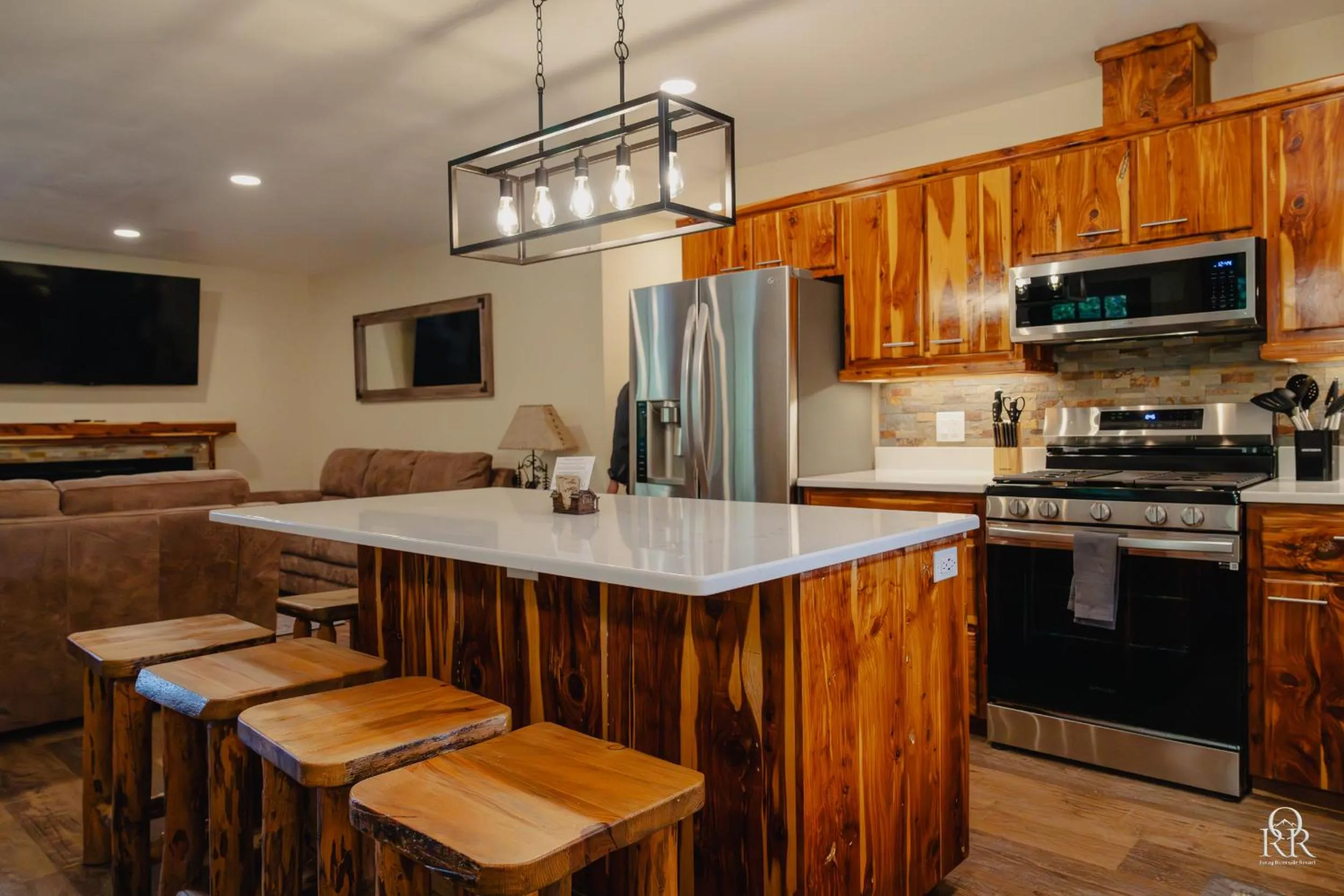 Ouray Riverside Resort - Inn & Cabins