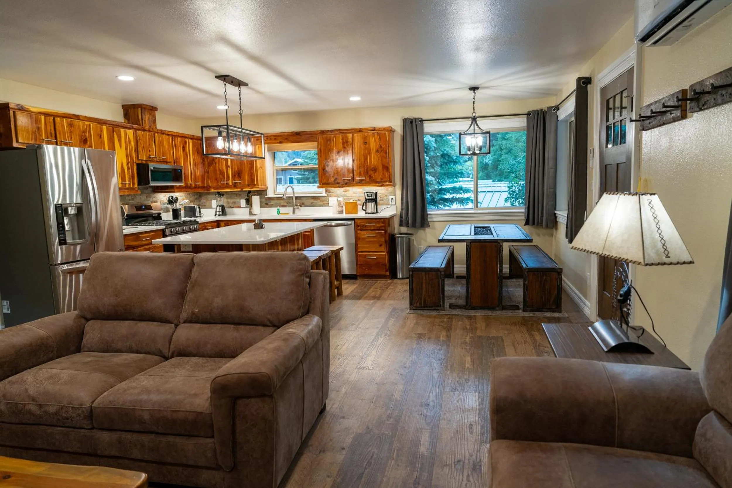 Ouray Riverside Resort - Inn & Cabins