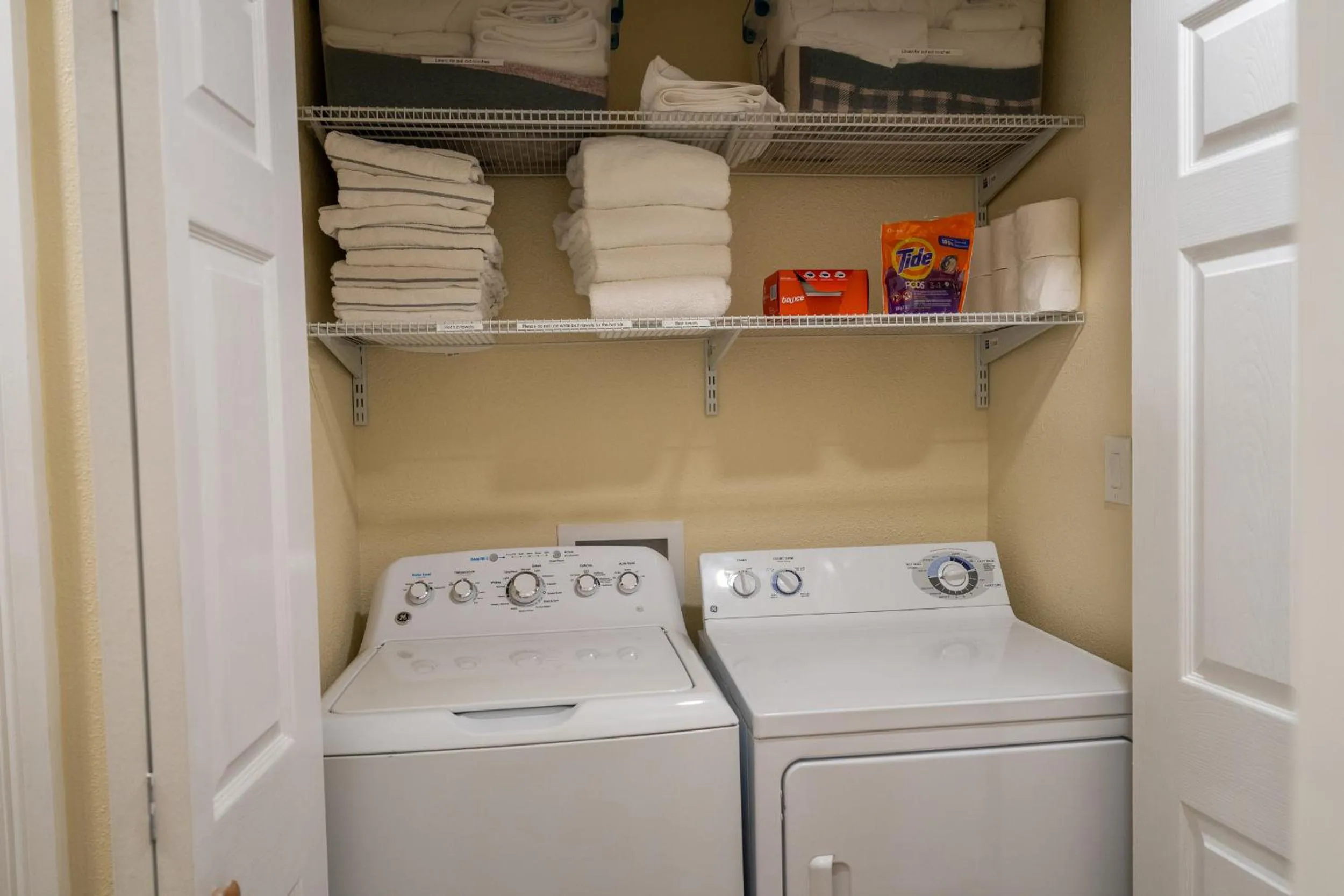 Ouray Riverside Resort - Inn & Cabins