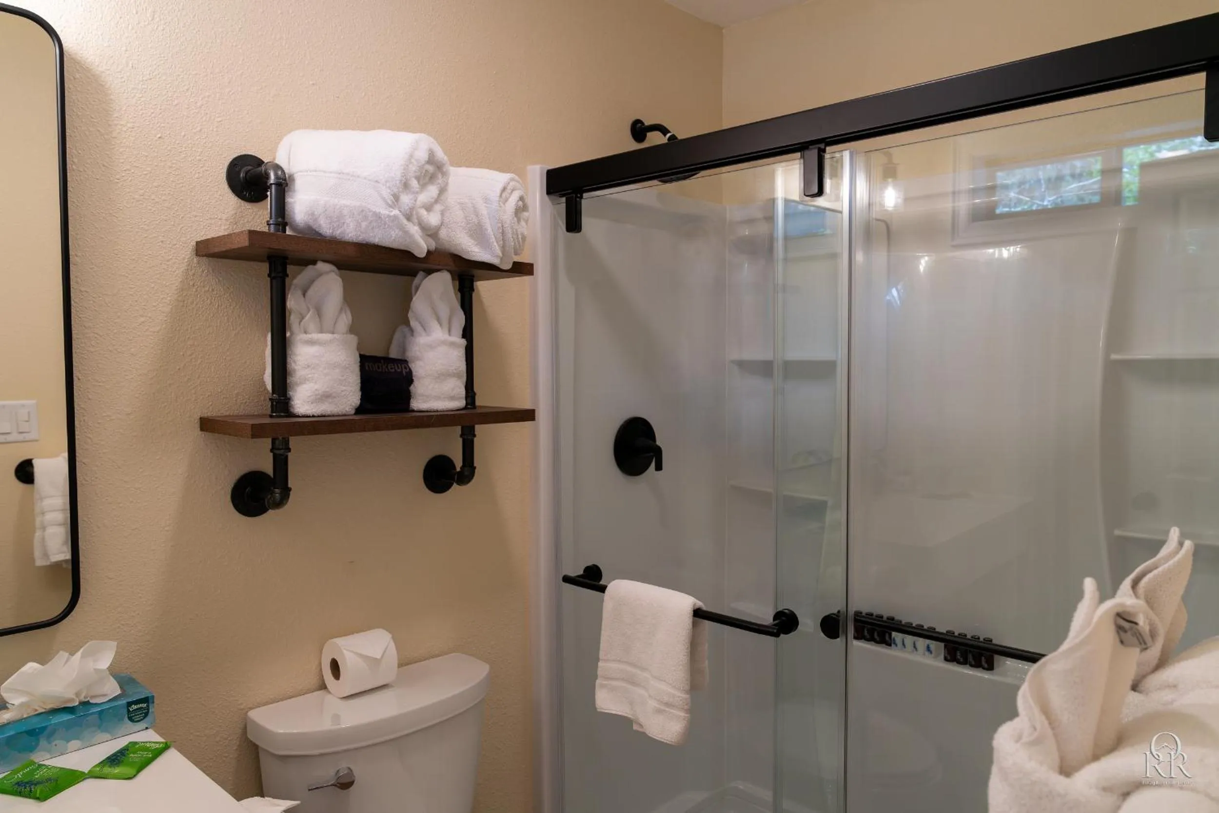 Ouray Riverside Resort - Inn & Cabins