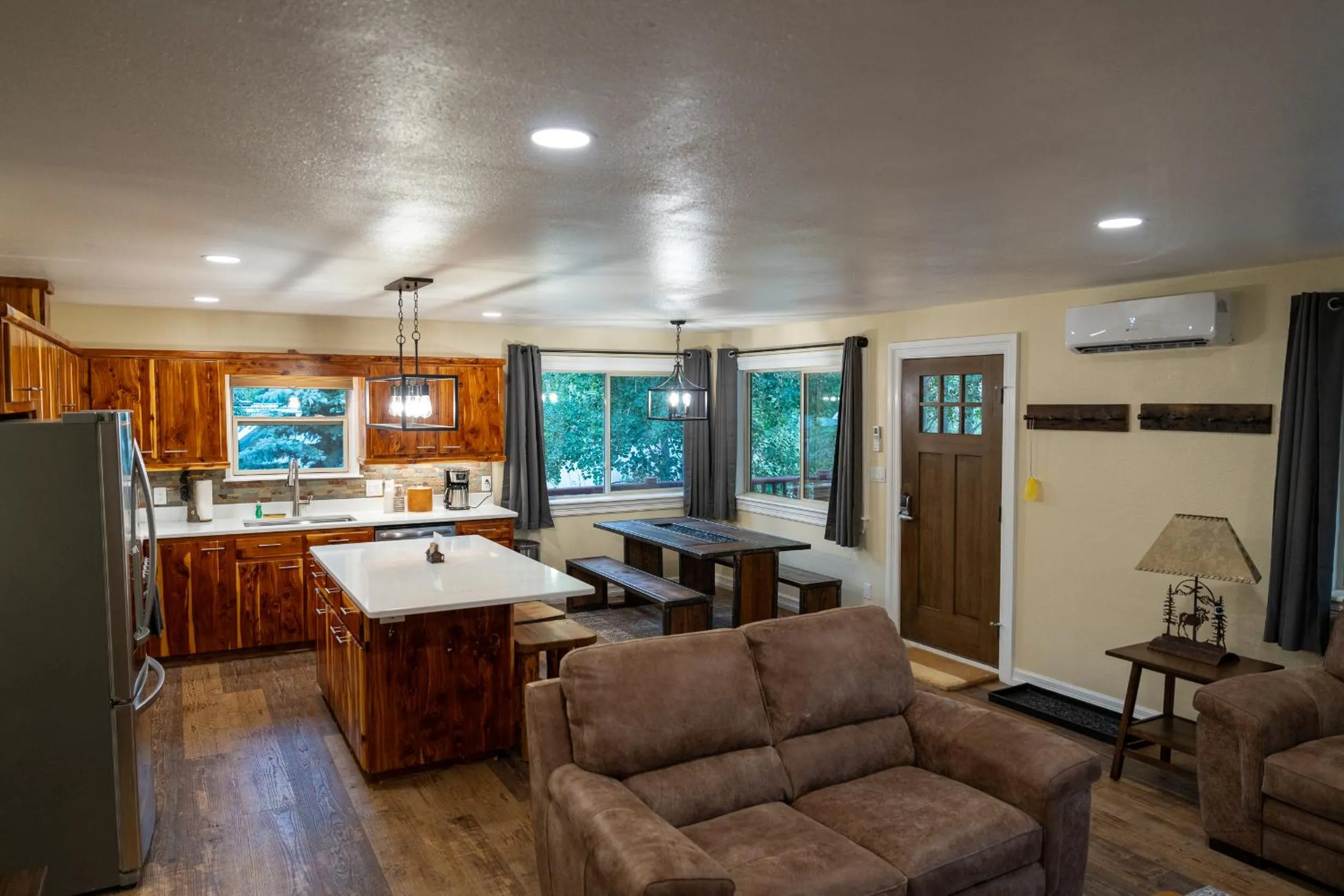 Ouray Riverside Resort - Inn & Cabins