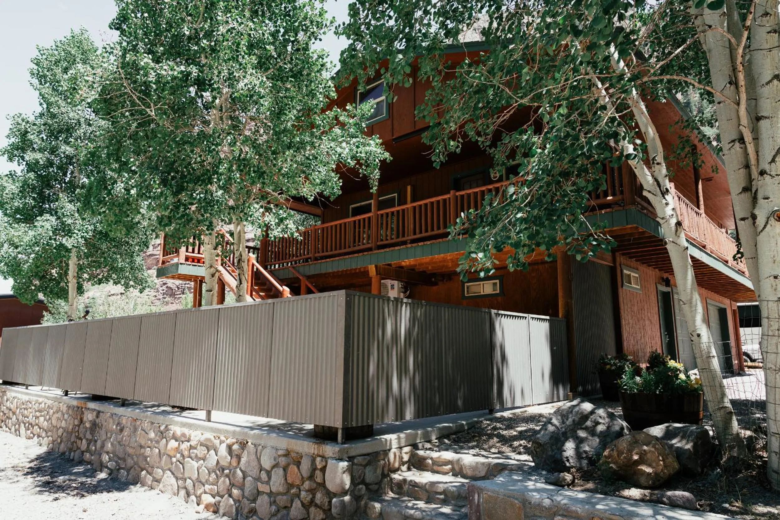 Ouray Riverside Resort - Inn & Cabins