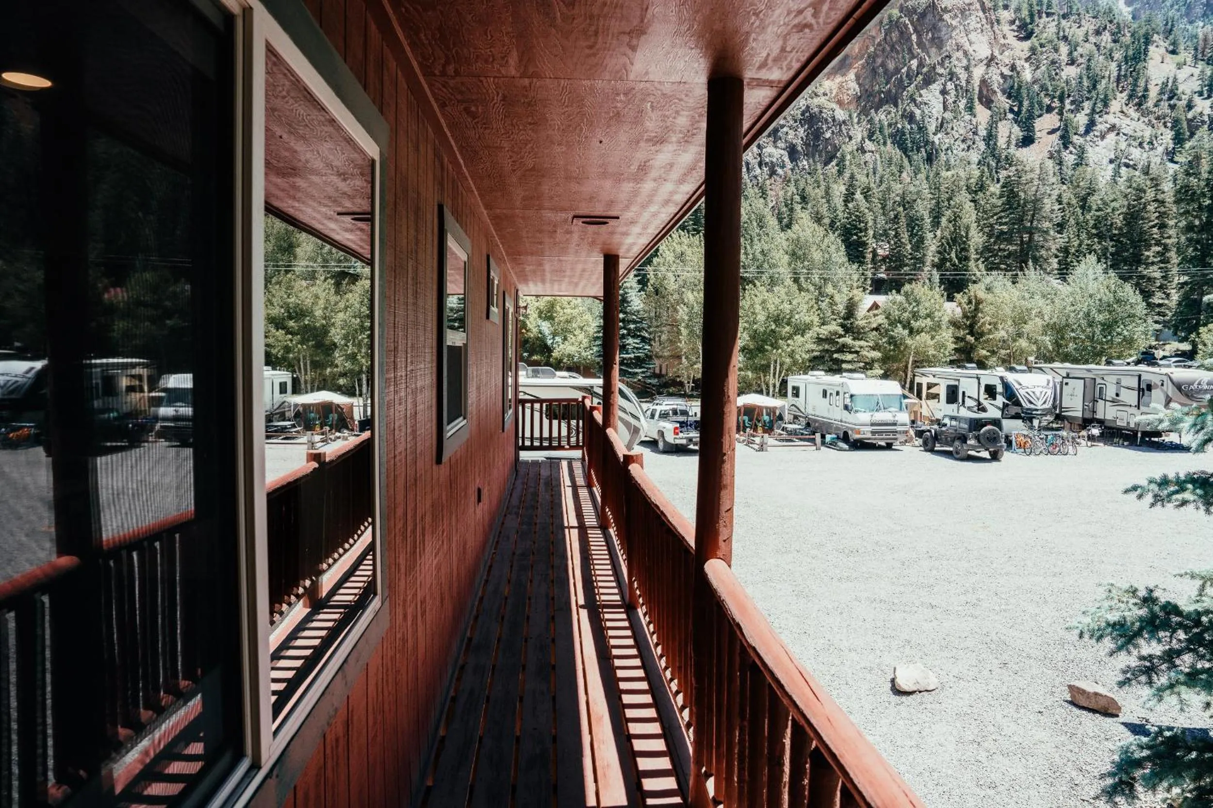 Ouray Riverside Resort - Inn & Cabins