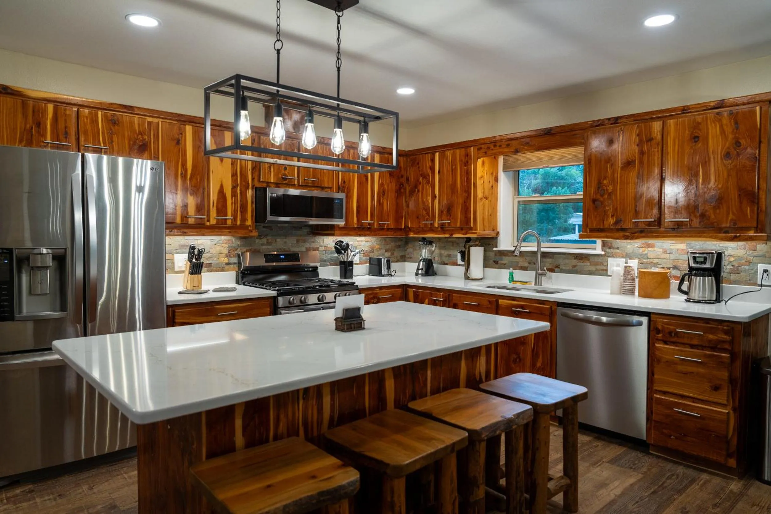 Ouray Riverside Resort - Inn & Cabins